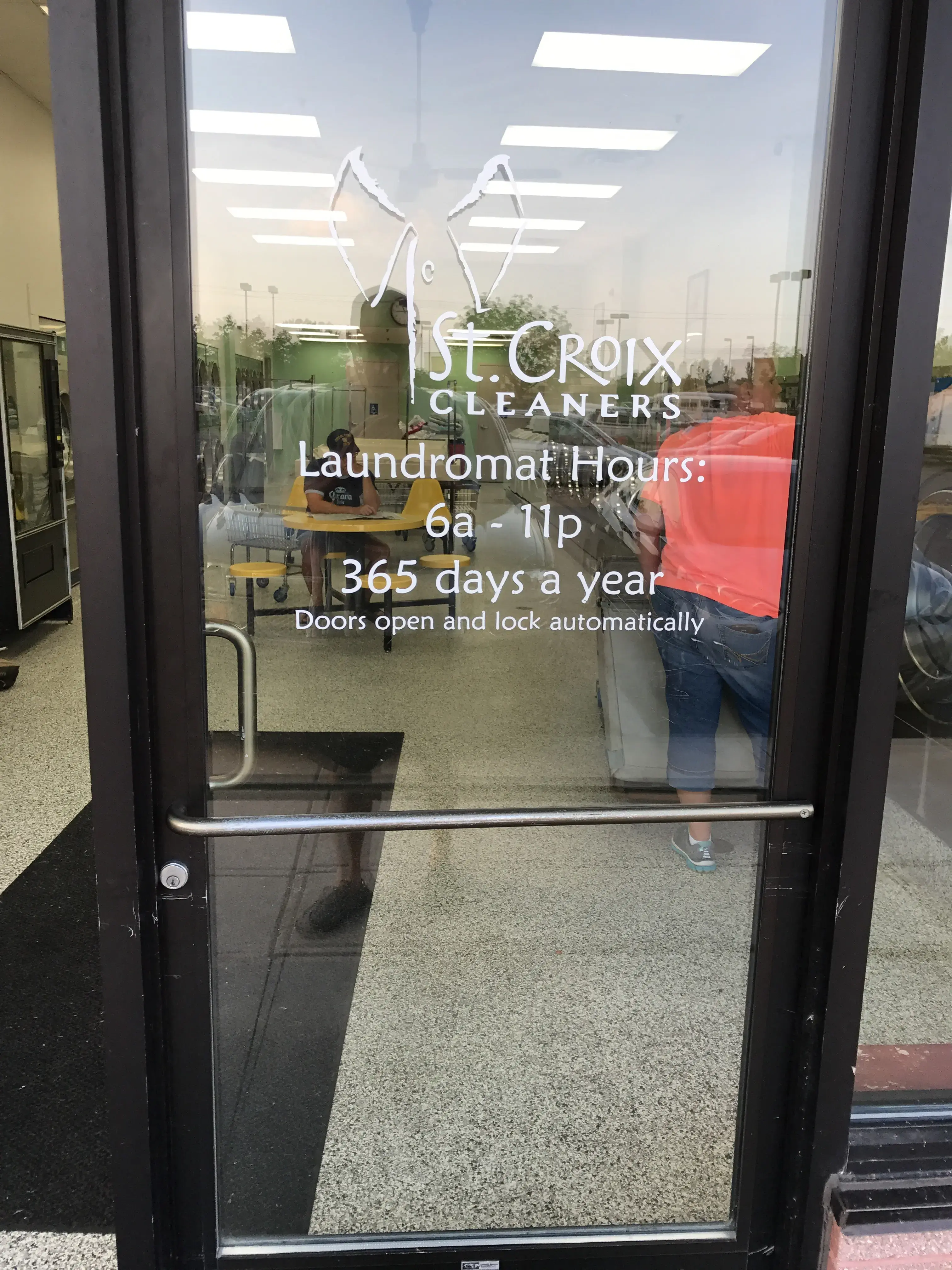 St Croix Cleaners Laundromat - Image 17