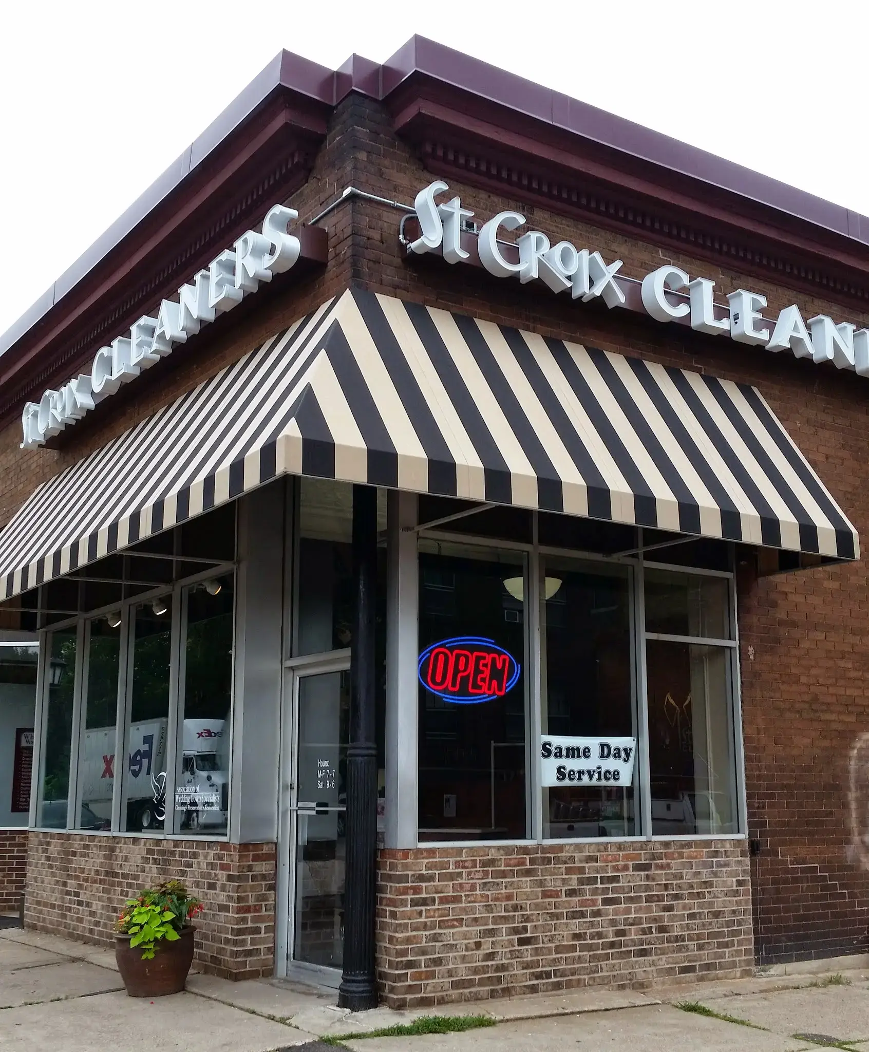 St Croix Cleaners thumbnail 16