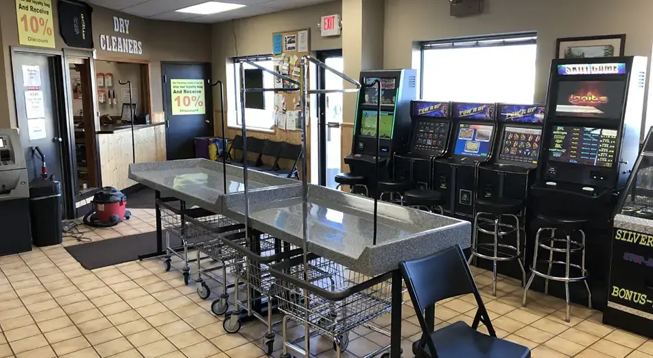 St. Croix Laundromat - Croixland - Image 19