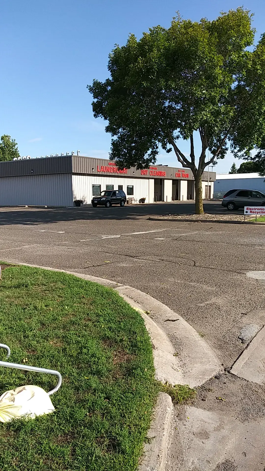 St. Croix Laundromat - Croixland - Image 14