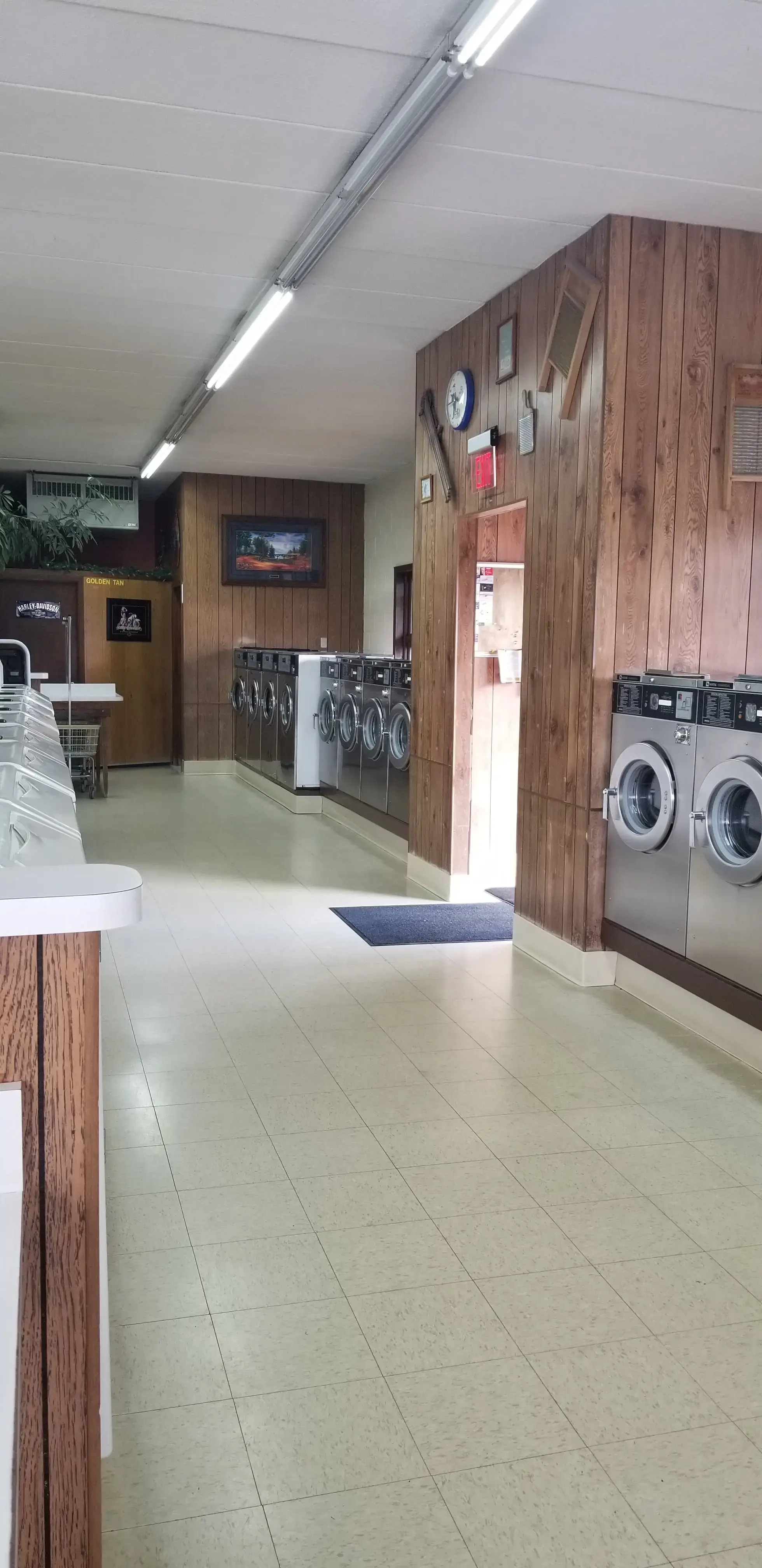 St Croix Laundry & Carwash Laundromat-Tanning thumbnail 16
