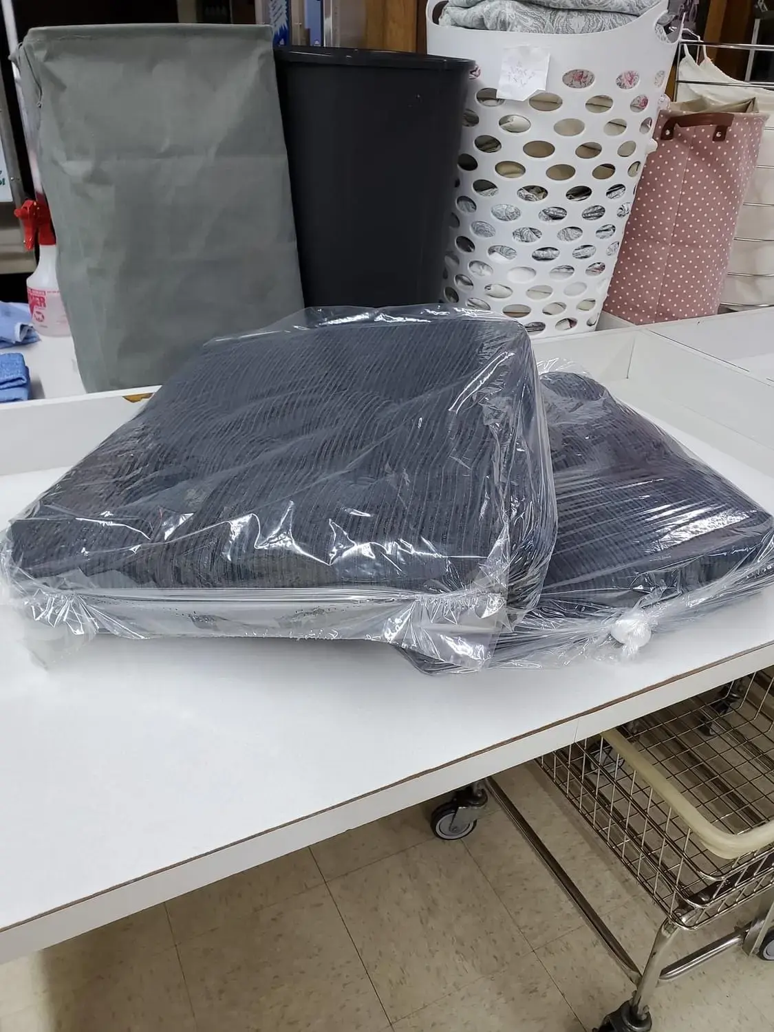 St Croix Laundry & Carwash Laundromat-Tanning - Image 9