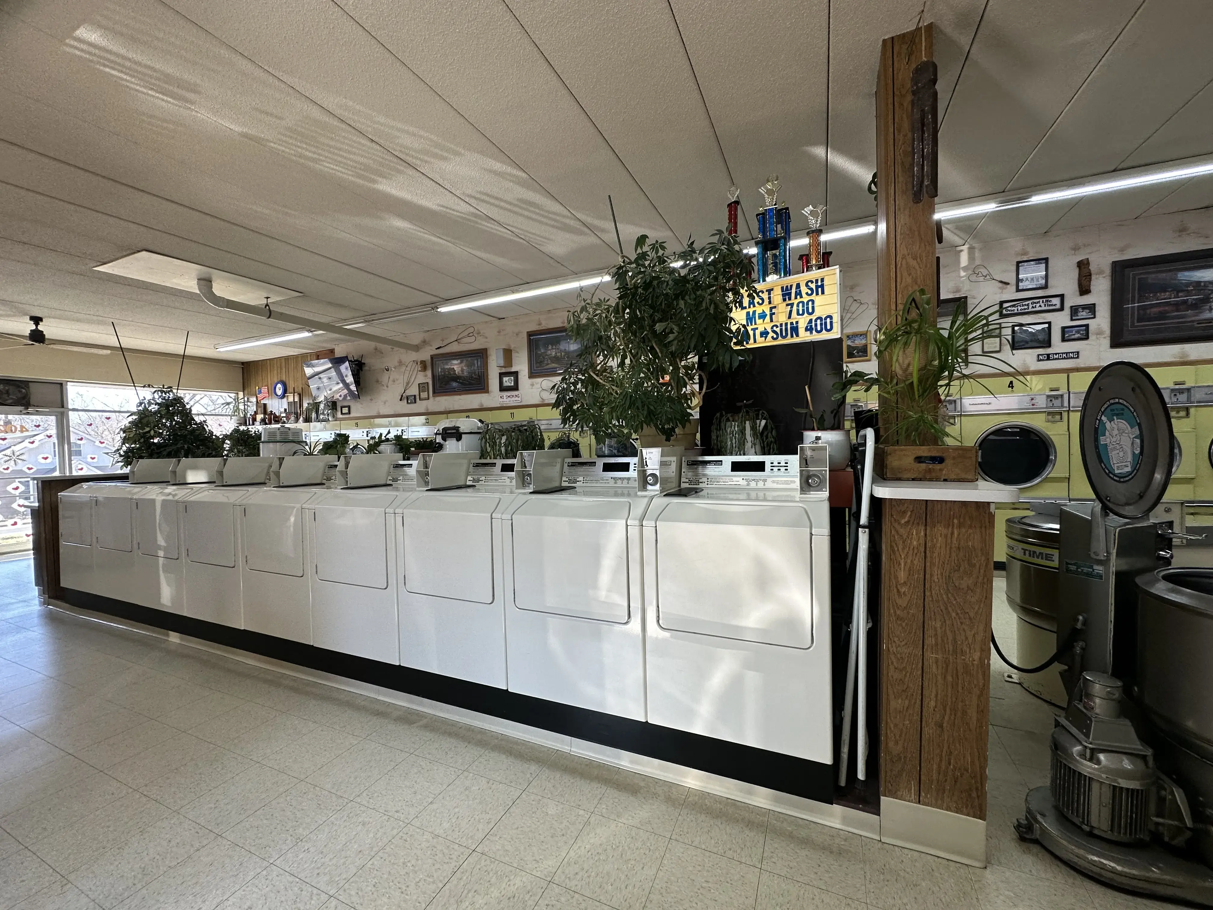 St Croix Laundry & Carwash Laundromat-Tanning thumbnail 1