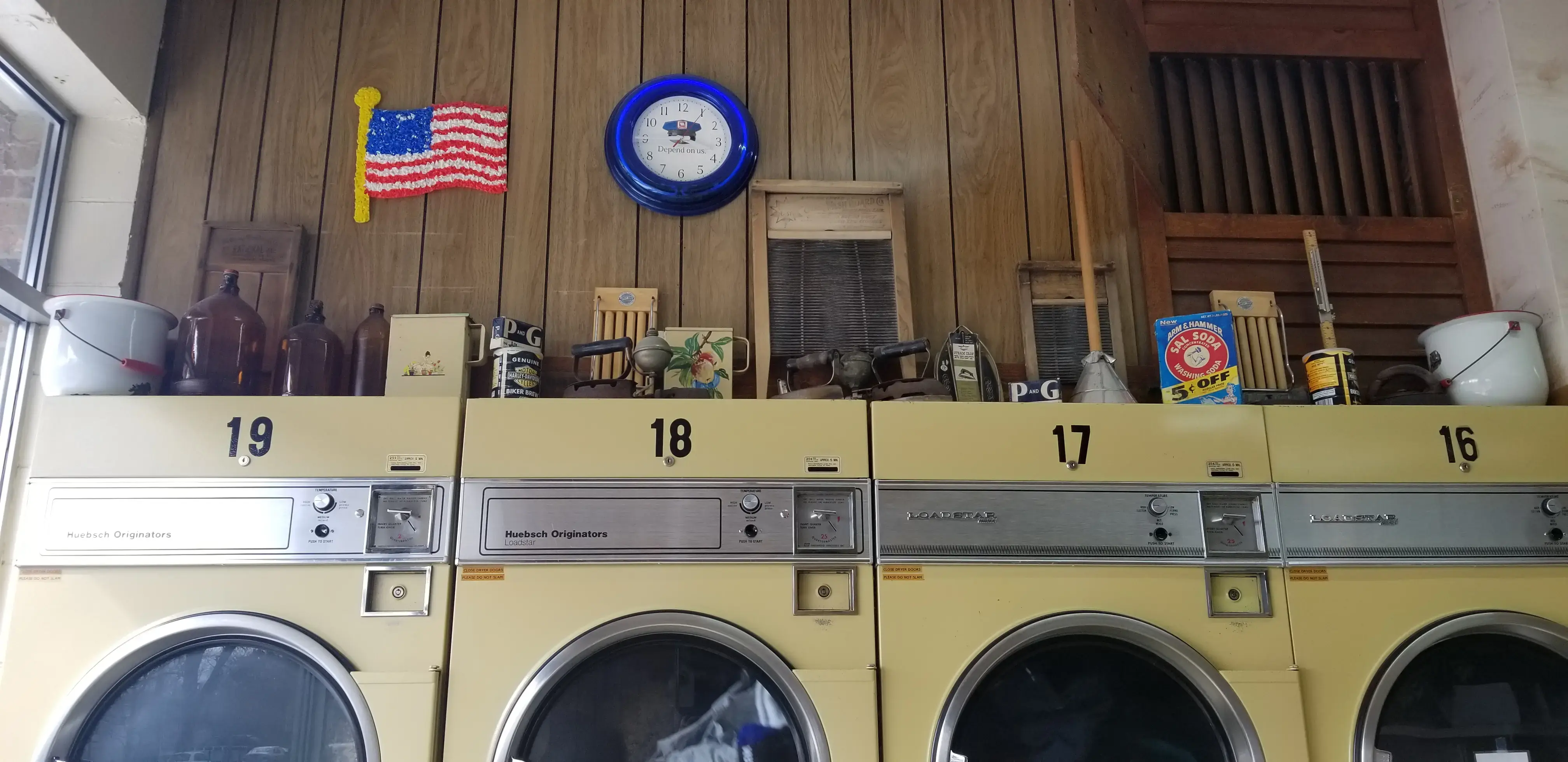 St Croix Laundry & Carwash Laundromat-Tanning - Image 19