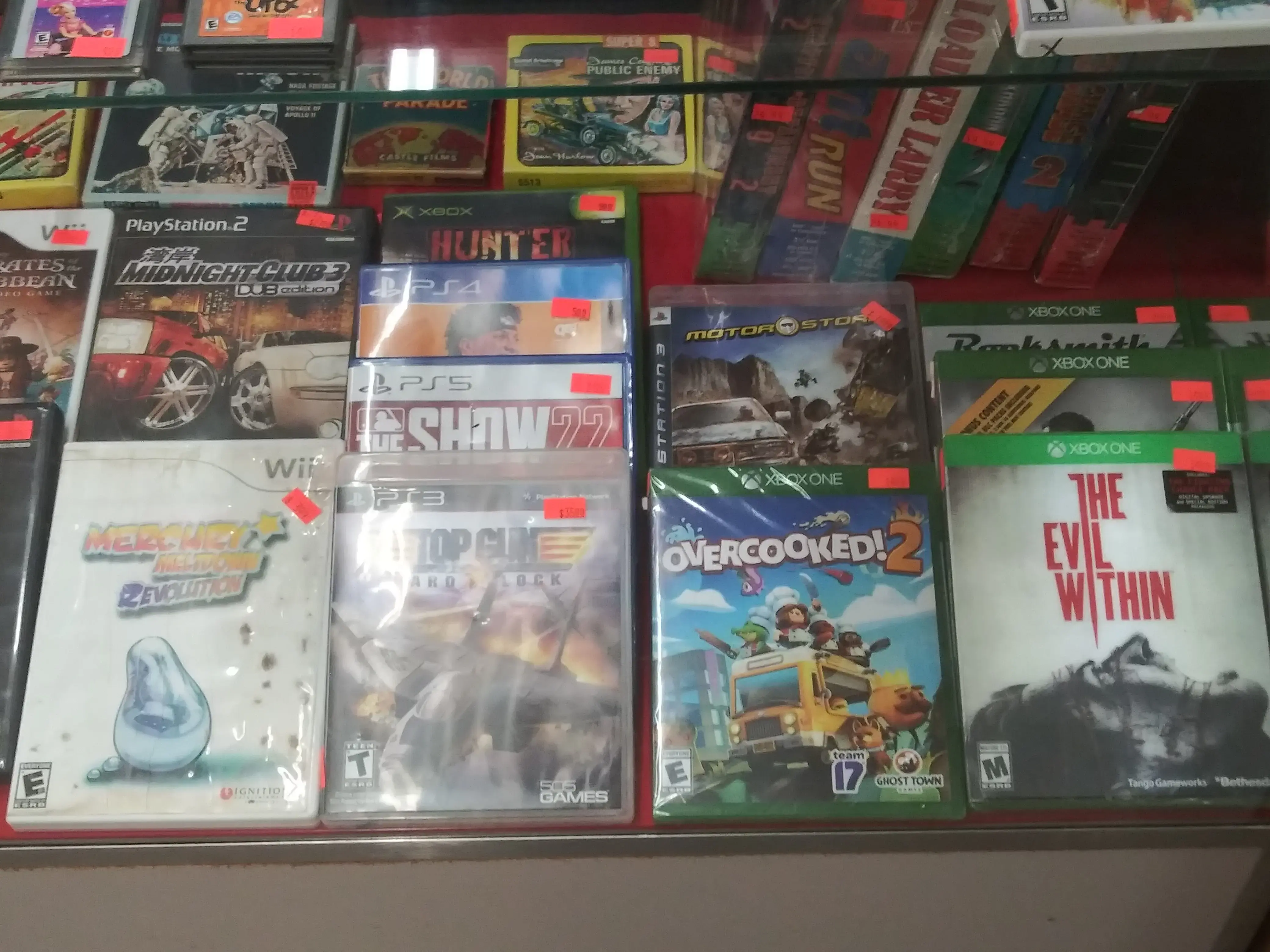 St. Vinnie's - Oakridge Thrift Store thumbnail 19