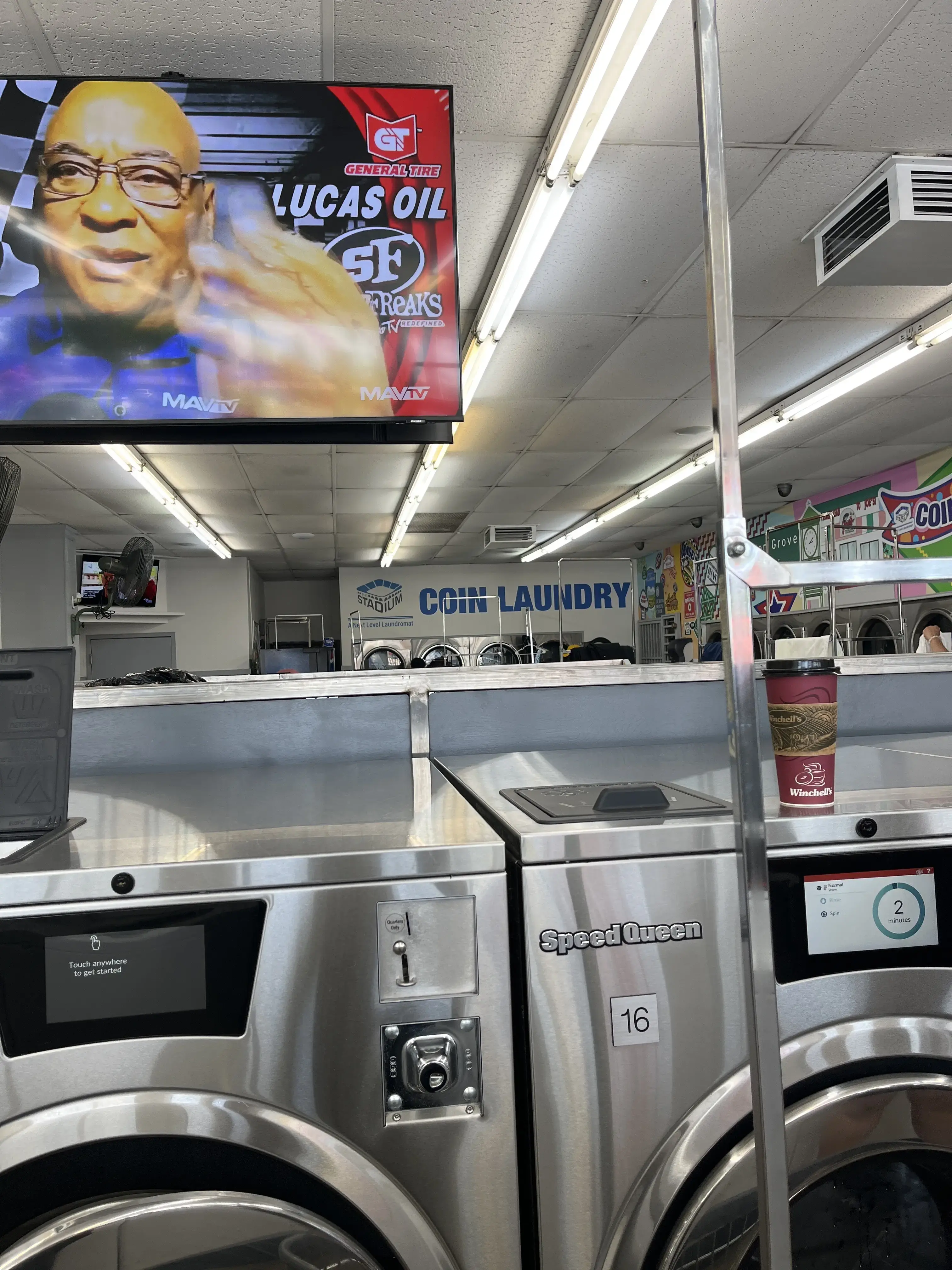 Stadium Coin Laundry thumbnail 13