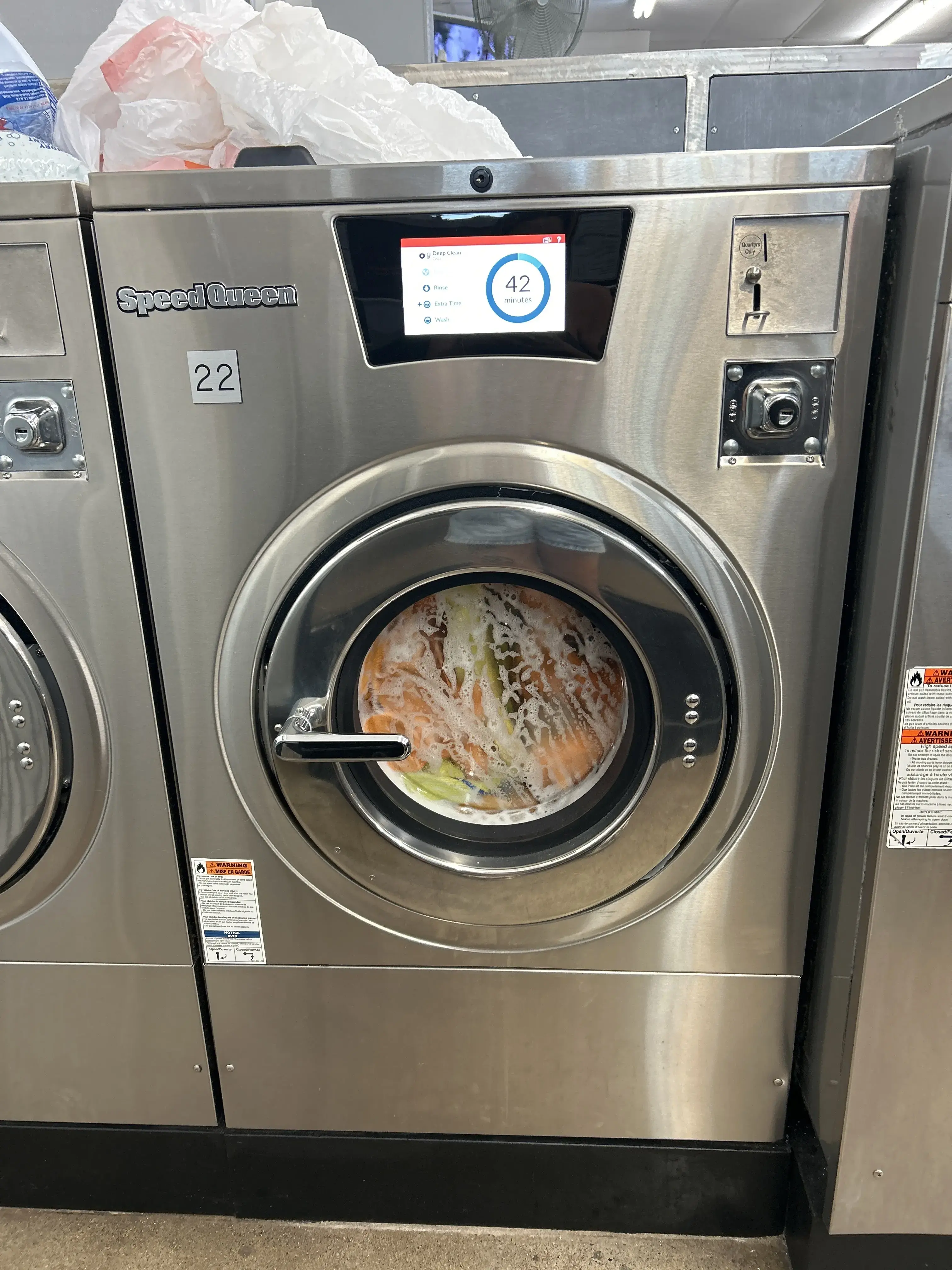 Stadium Coin Laundry - Image 10