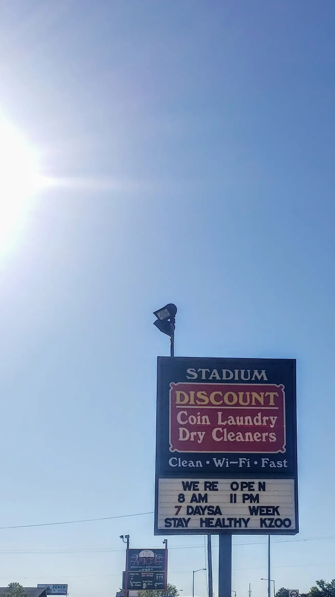 Stadium Discount Coin Laundry thumbnail 19