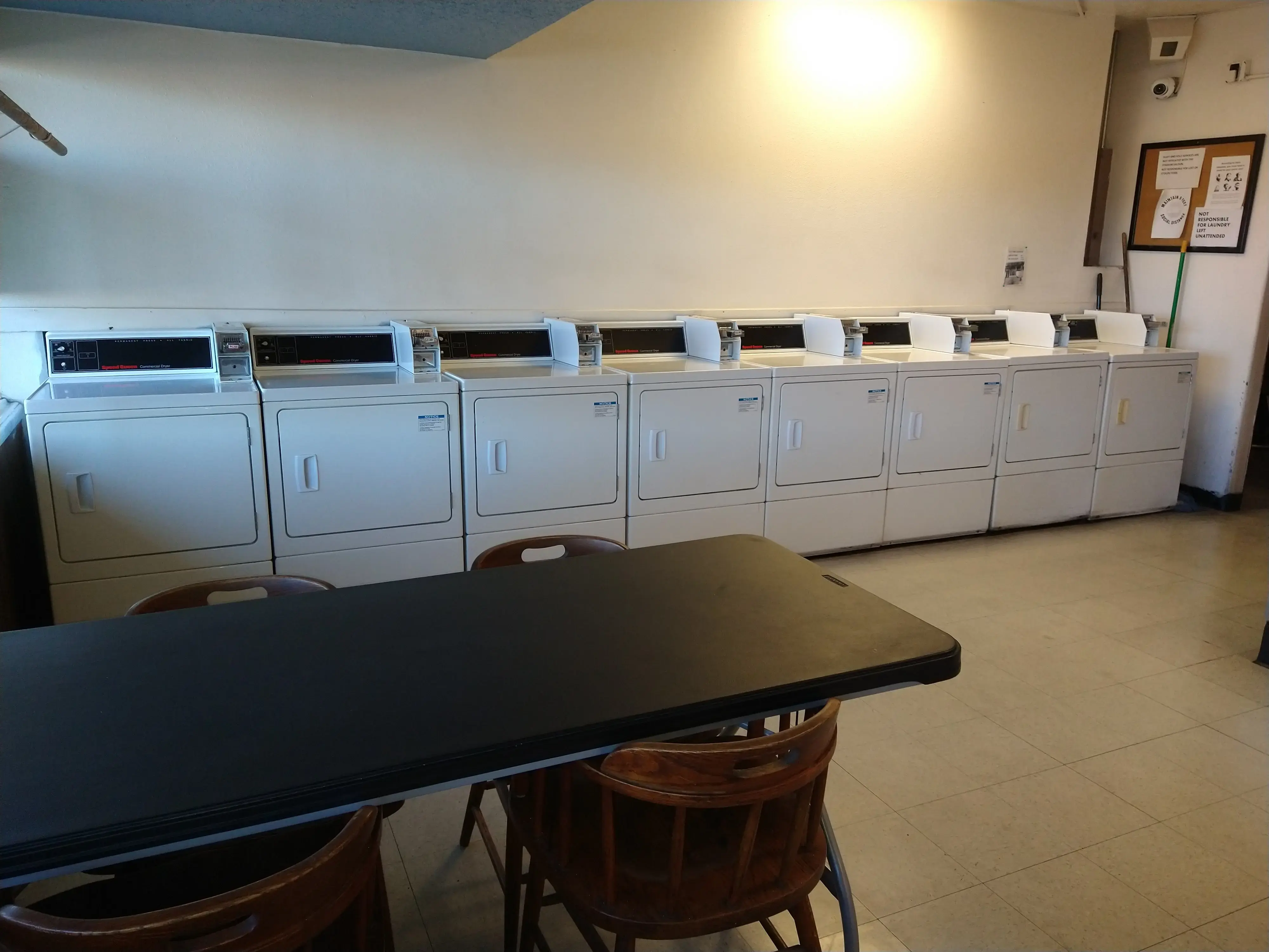 Stadium Saloon And Laundry - Image 11