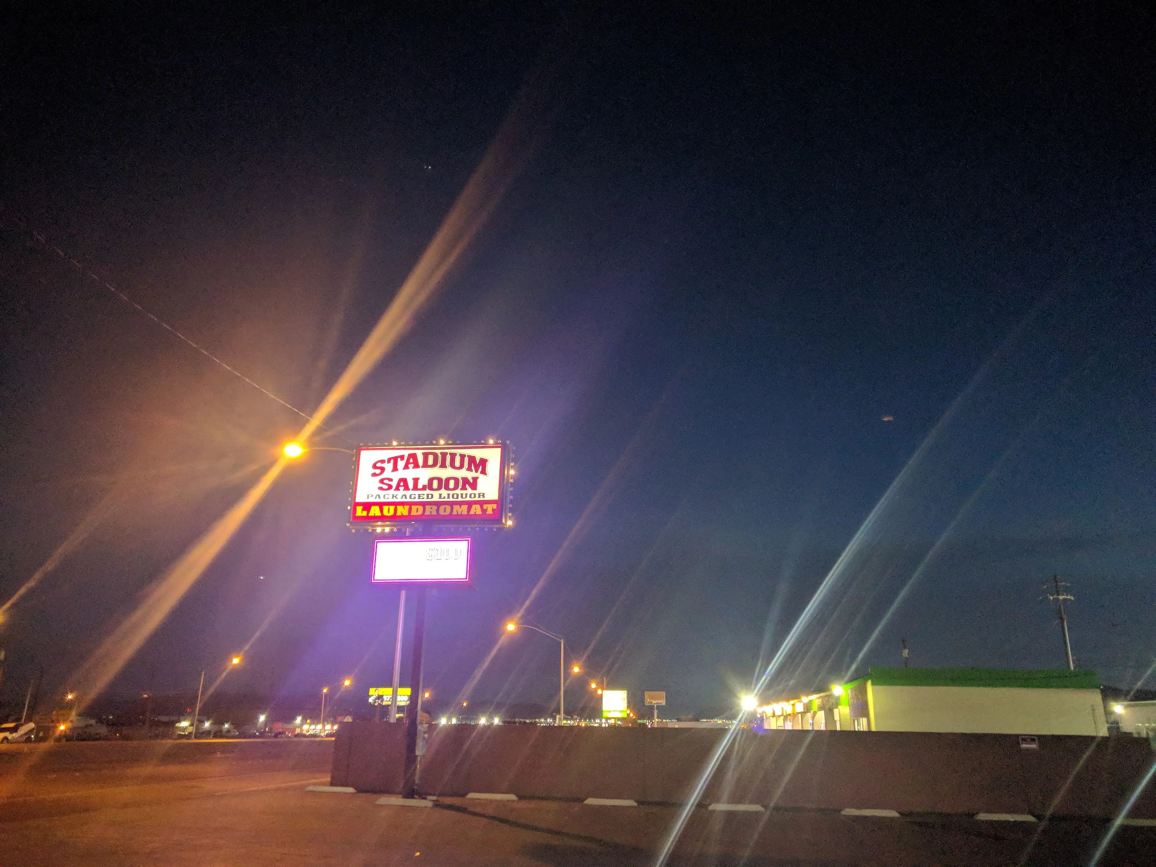 Stadium Saloon And Laundry - Image 10