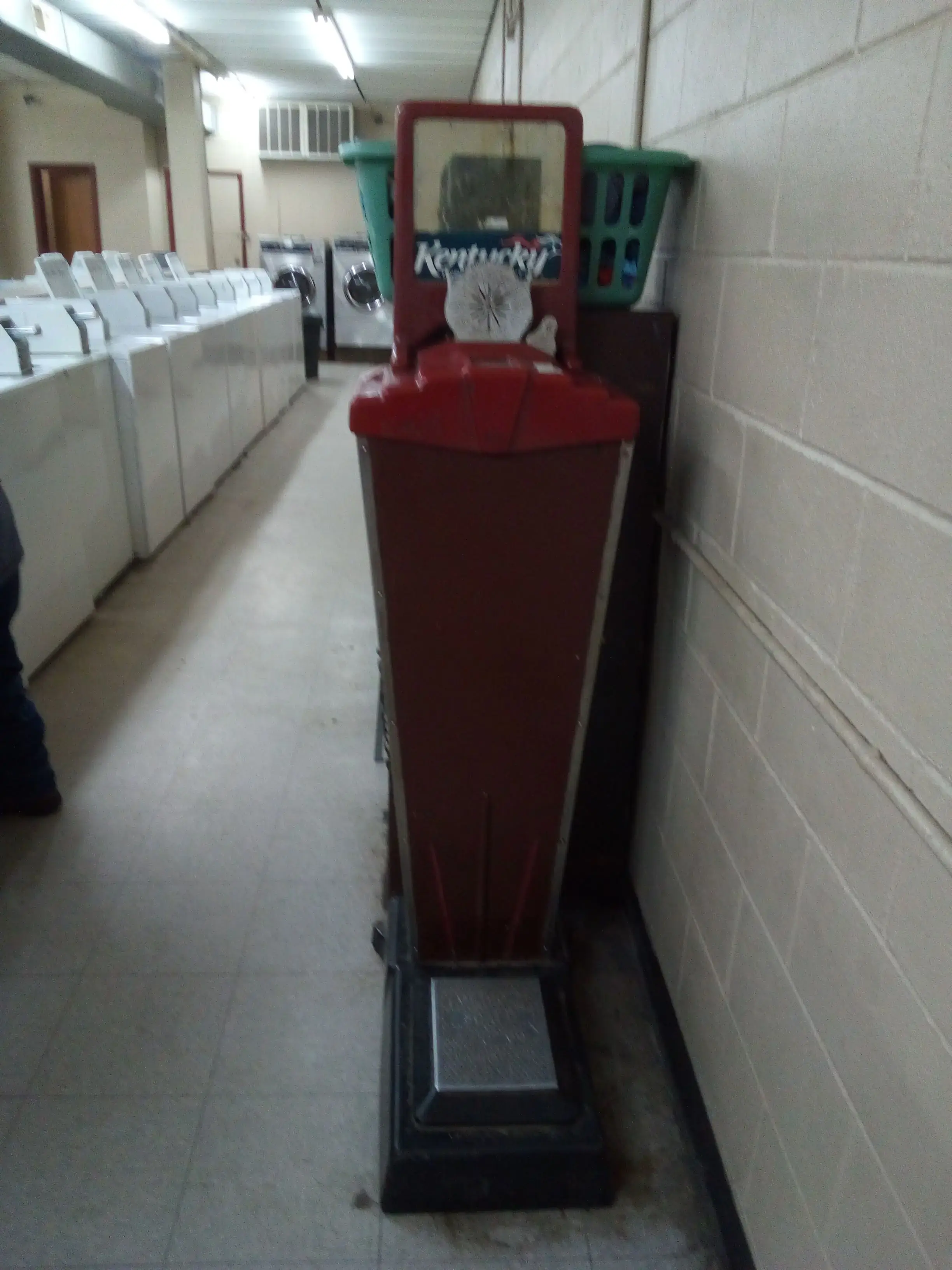 Staffords Coin Laundry & Cleaners - Image 8