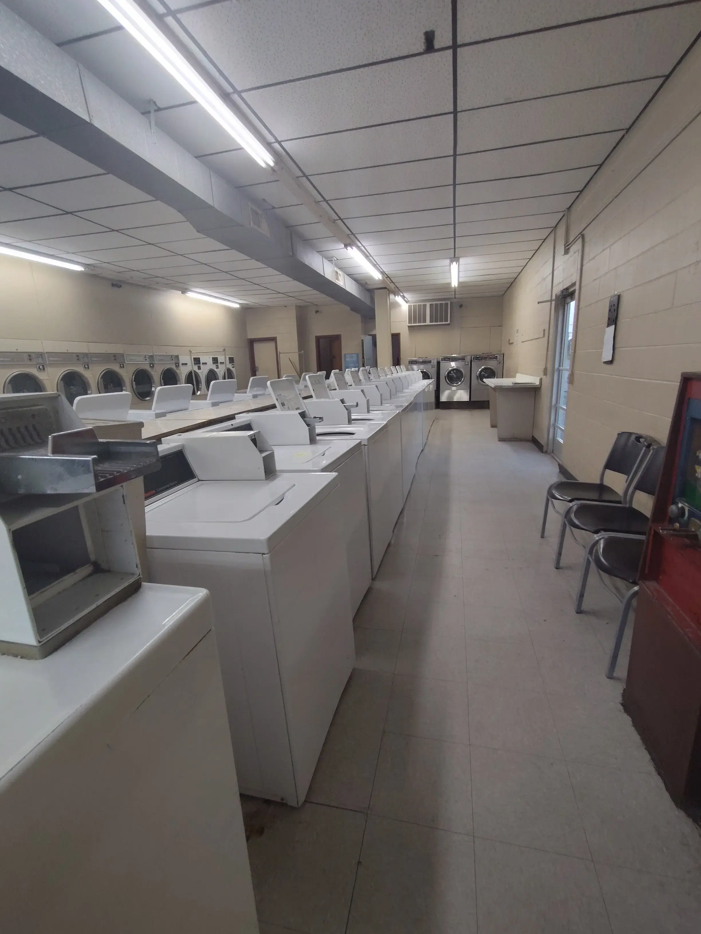 Staffords Coin Laundry & Cleaners thumbnail 15