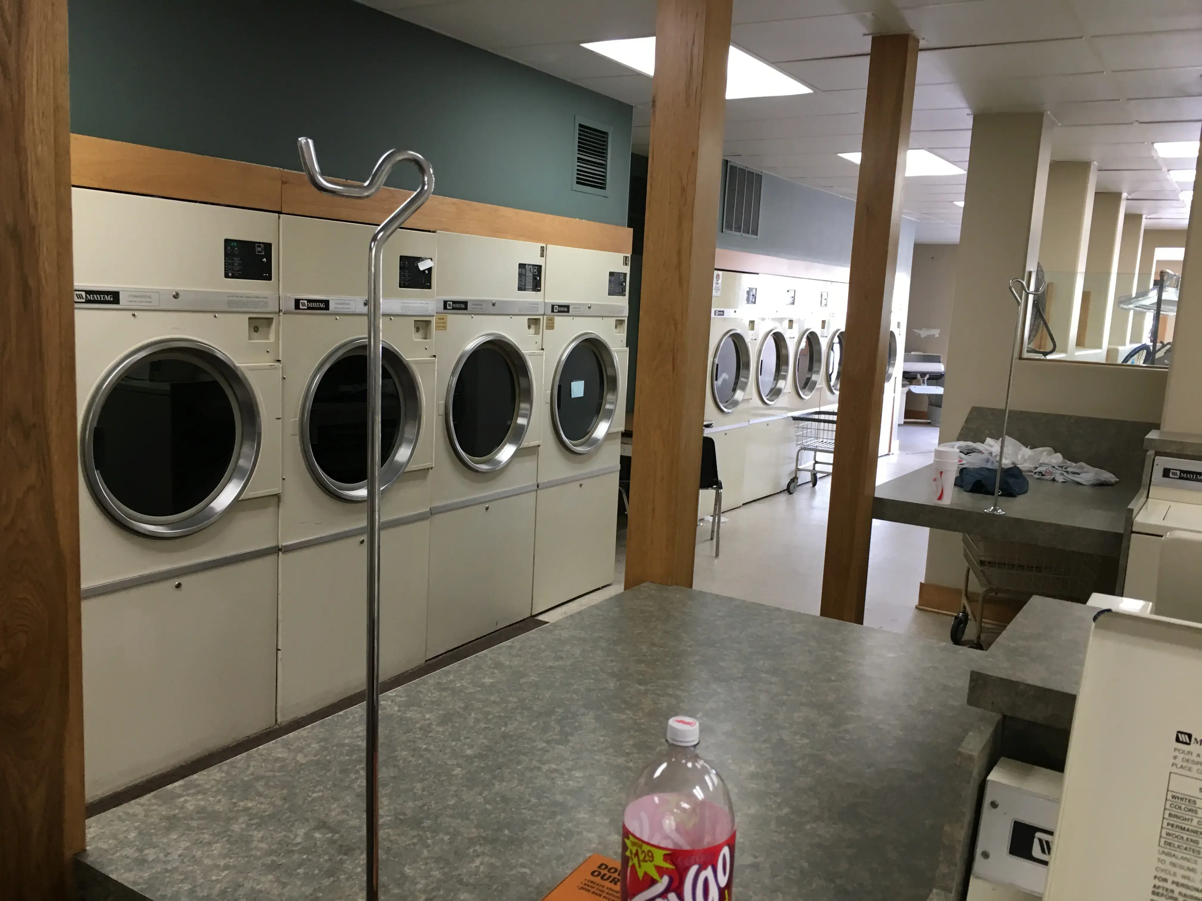 Standale Hi-Tone Drycleaning location