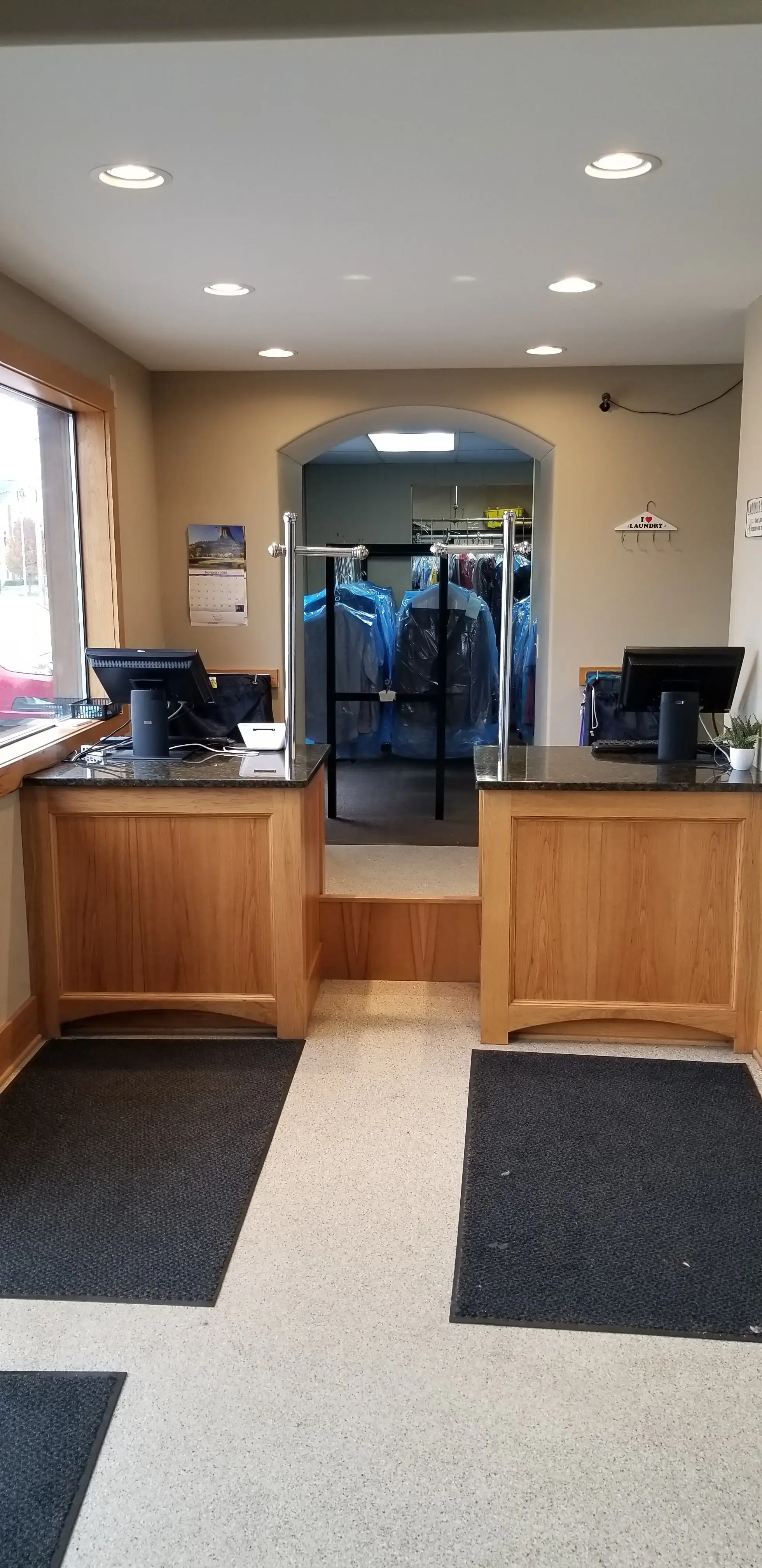 Standale Hi-Tone Drycleaning - Image 5