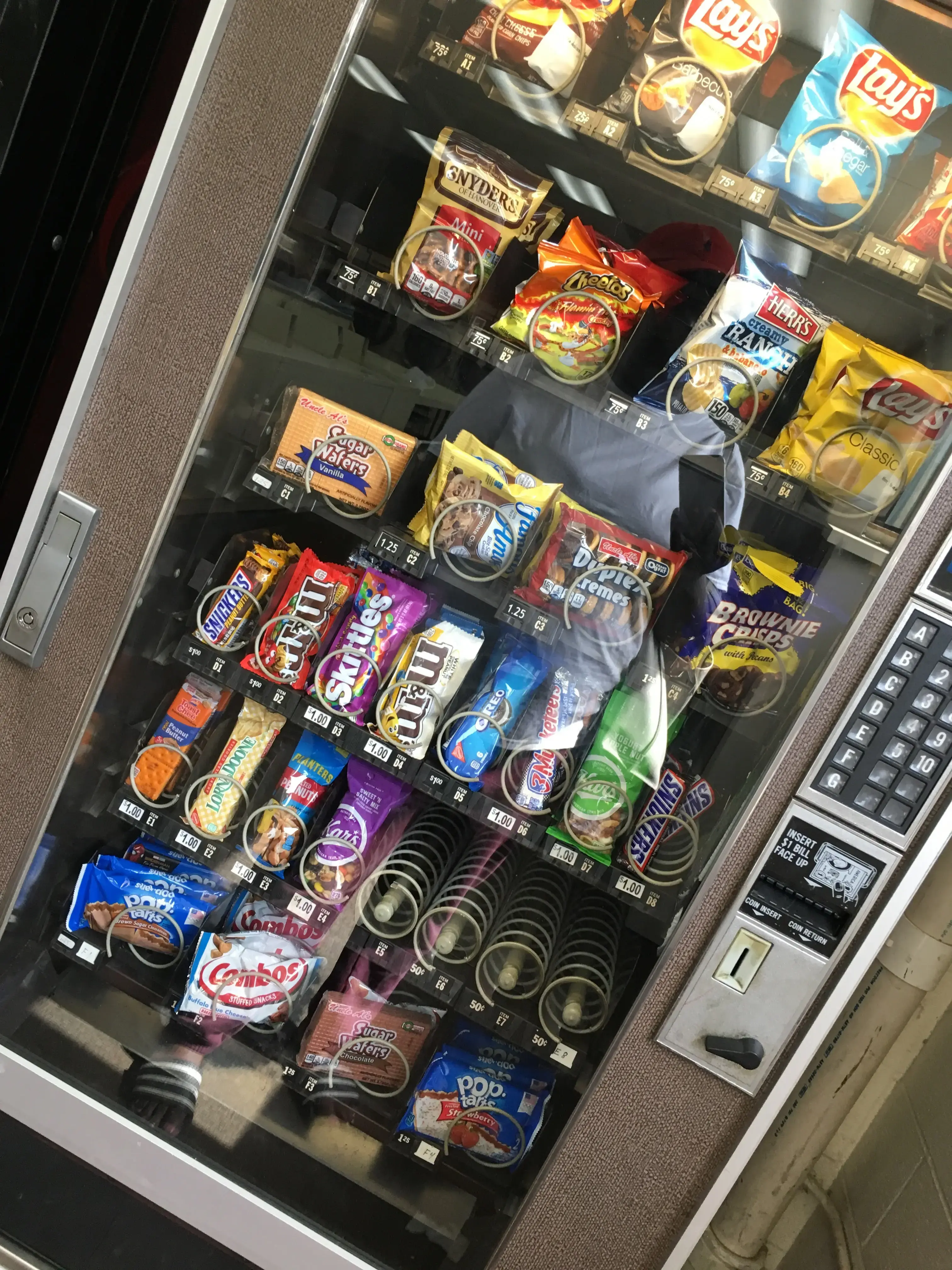 Standale Hi-Tone Drycleaning - Image 11