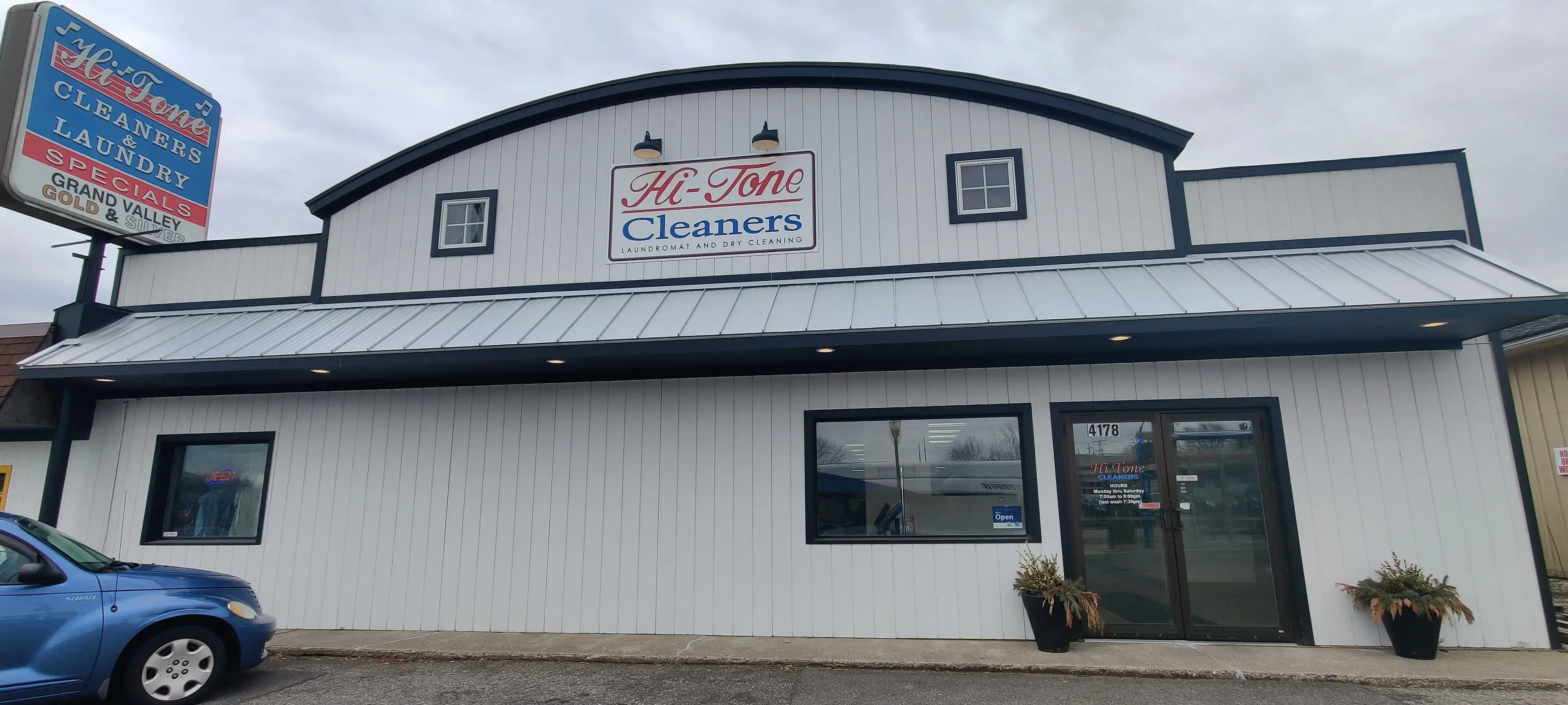 Standale Hi-Tone Drycleaning thumbnail 14