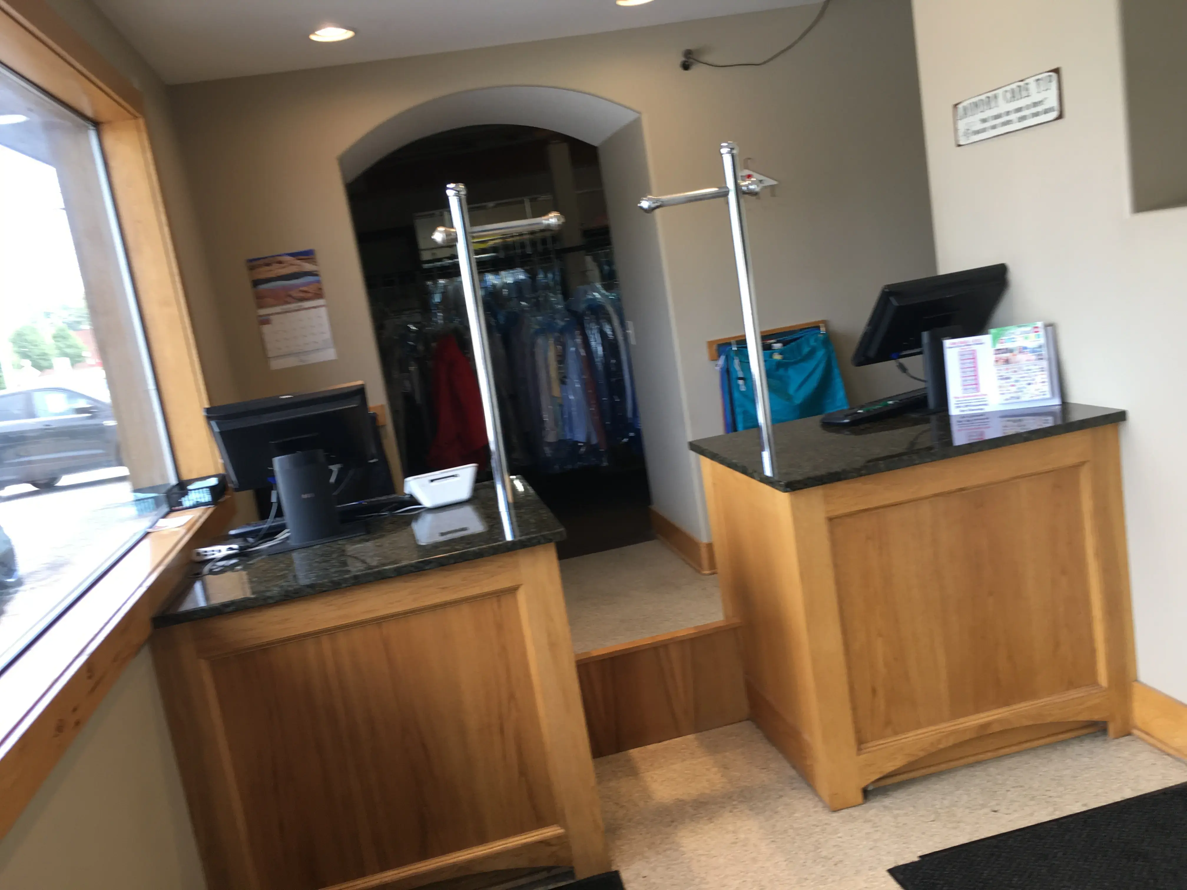 Standale Hi-Tone Drycleaning - Image 12