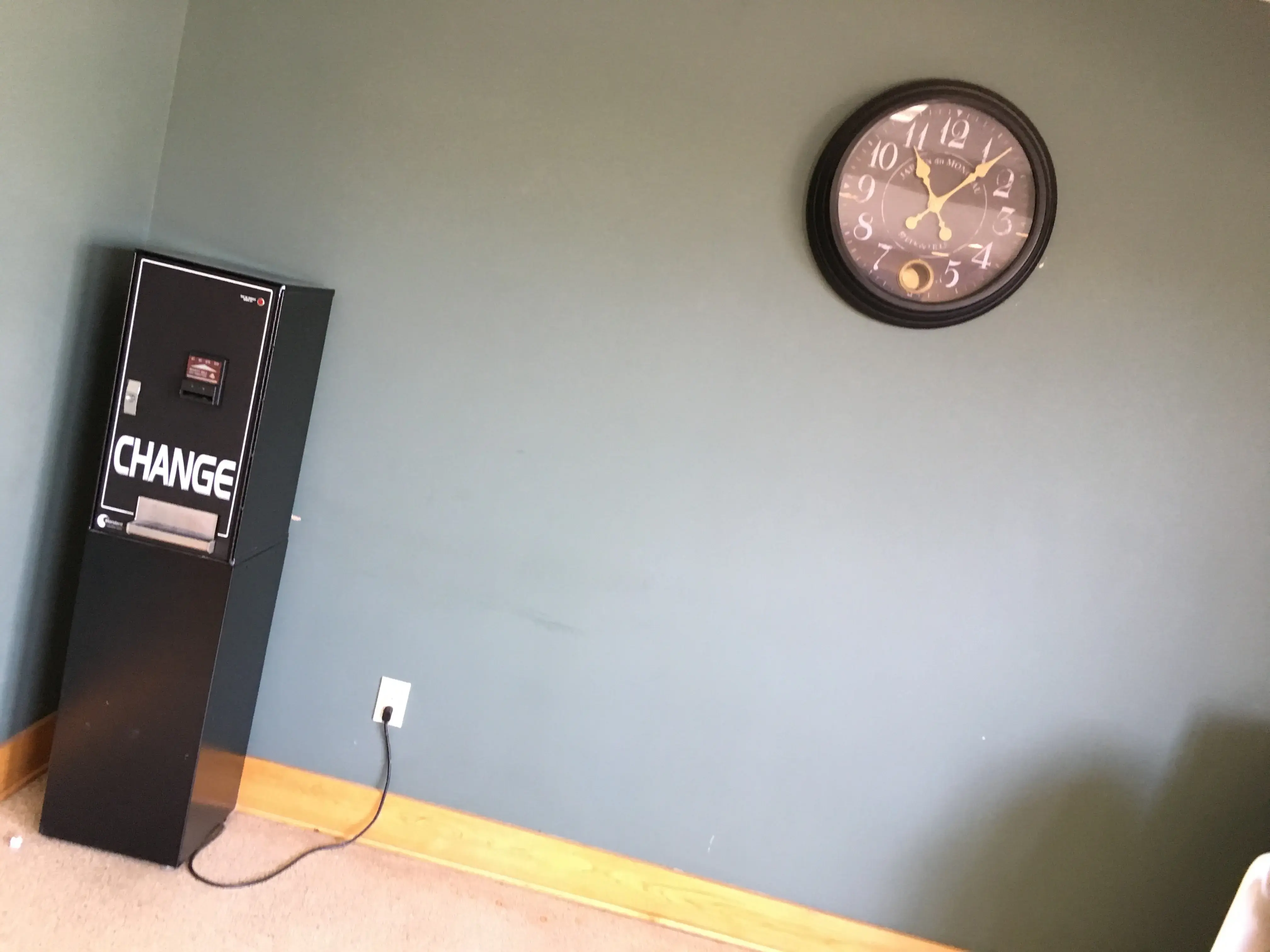 Standale Hi-Tone Drycleaning thumbnail 17