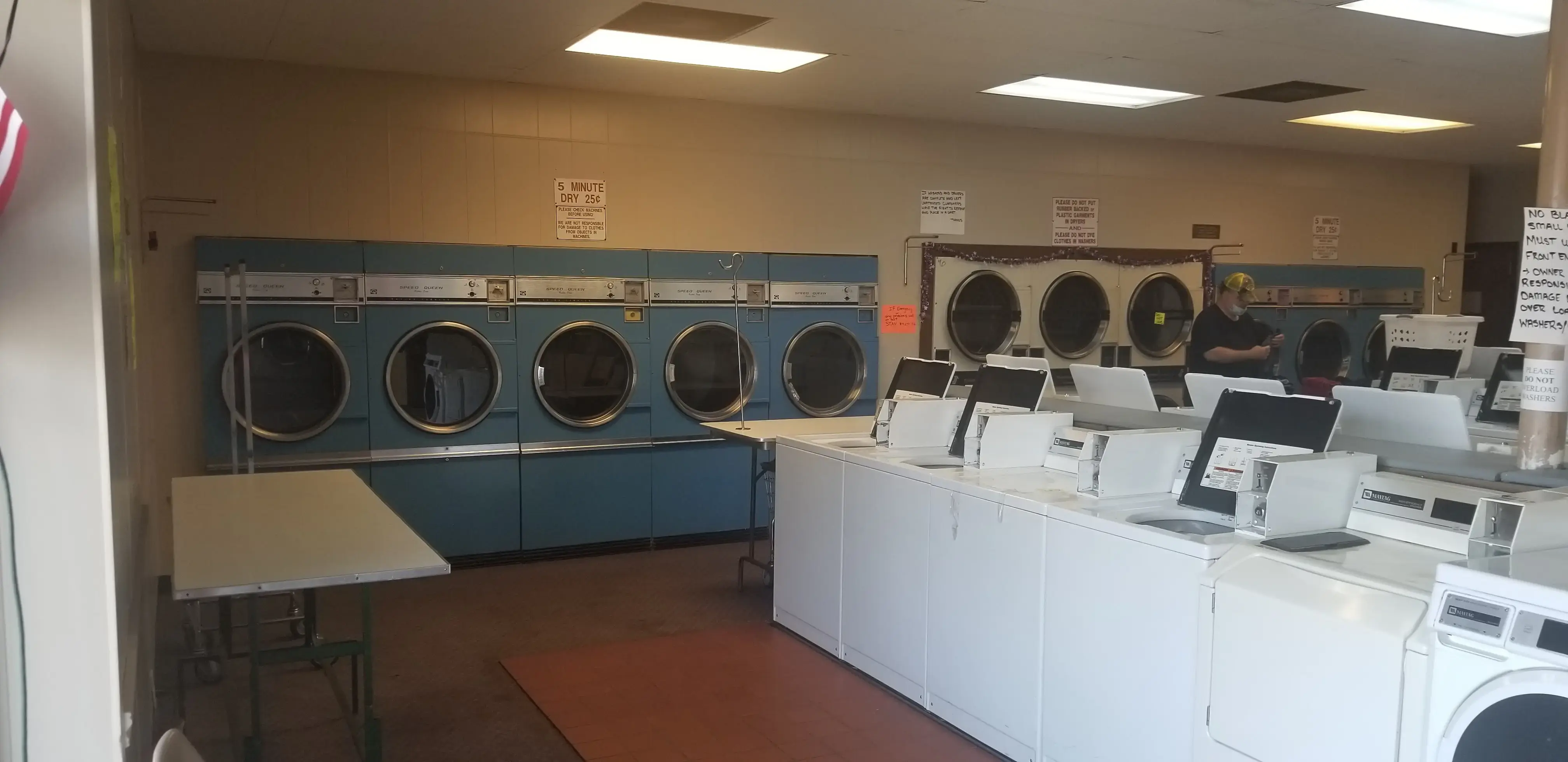 Stanley Cleaners Laundromat - Image 6