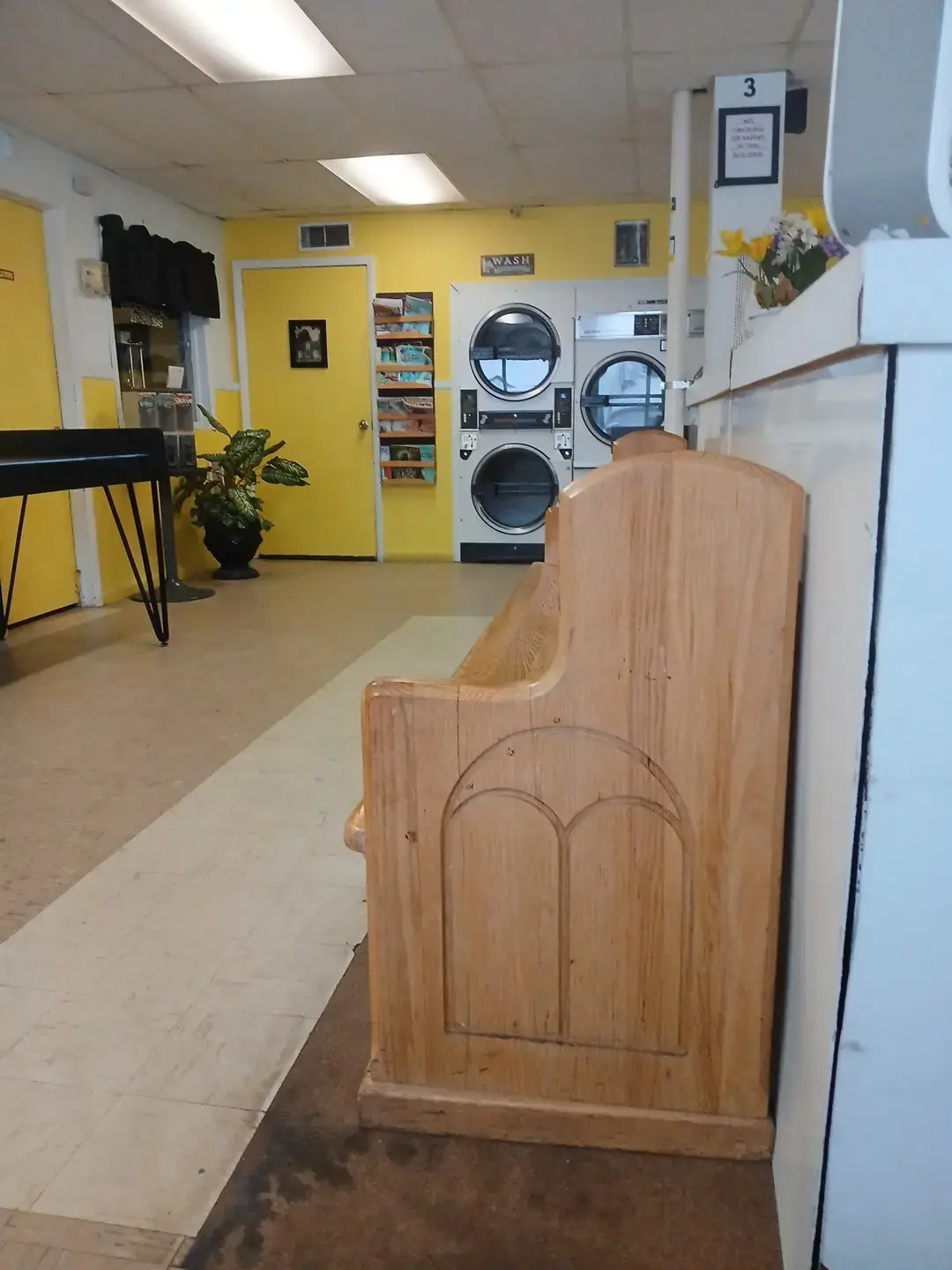 Stanton Laundromat - Image 3