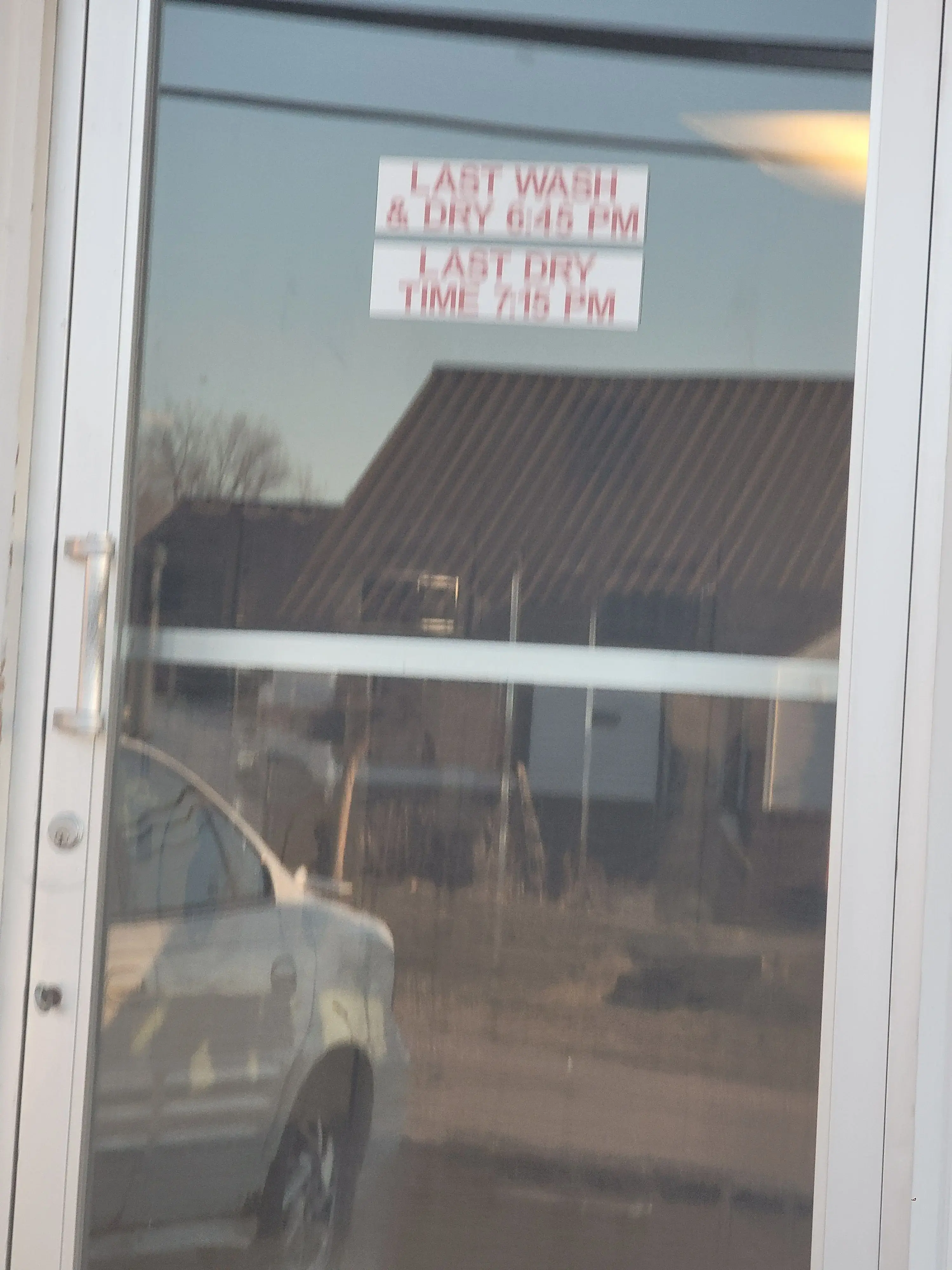 Stanton Laundromat - Image 7