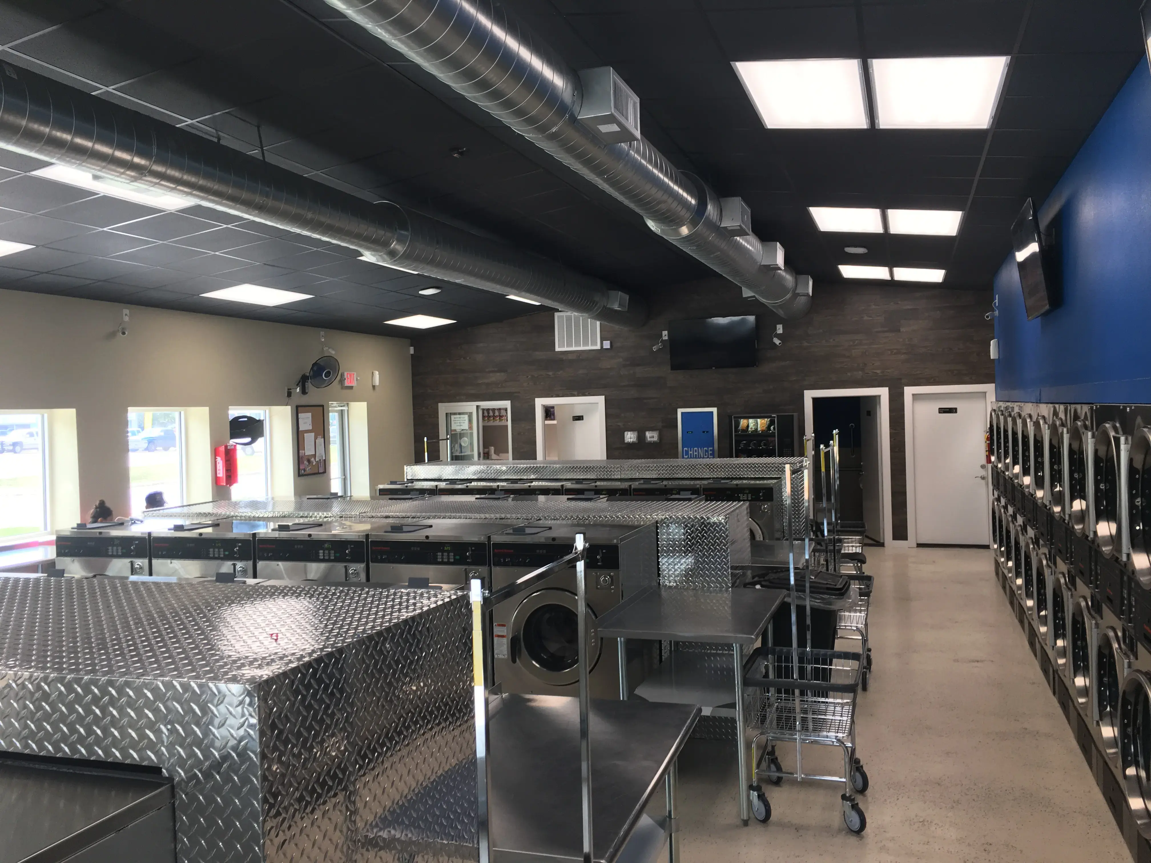 Star 35 Laundry - Image 2