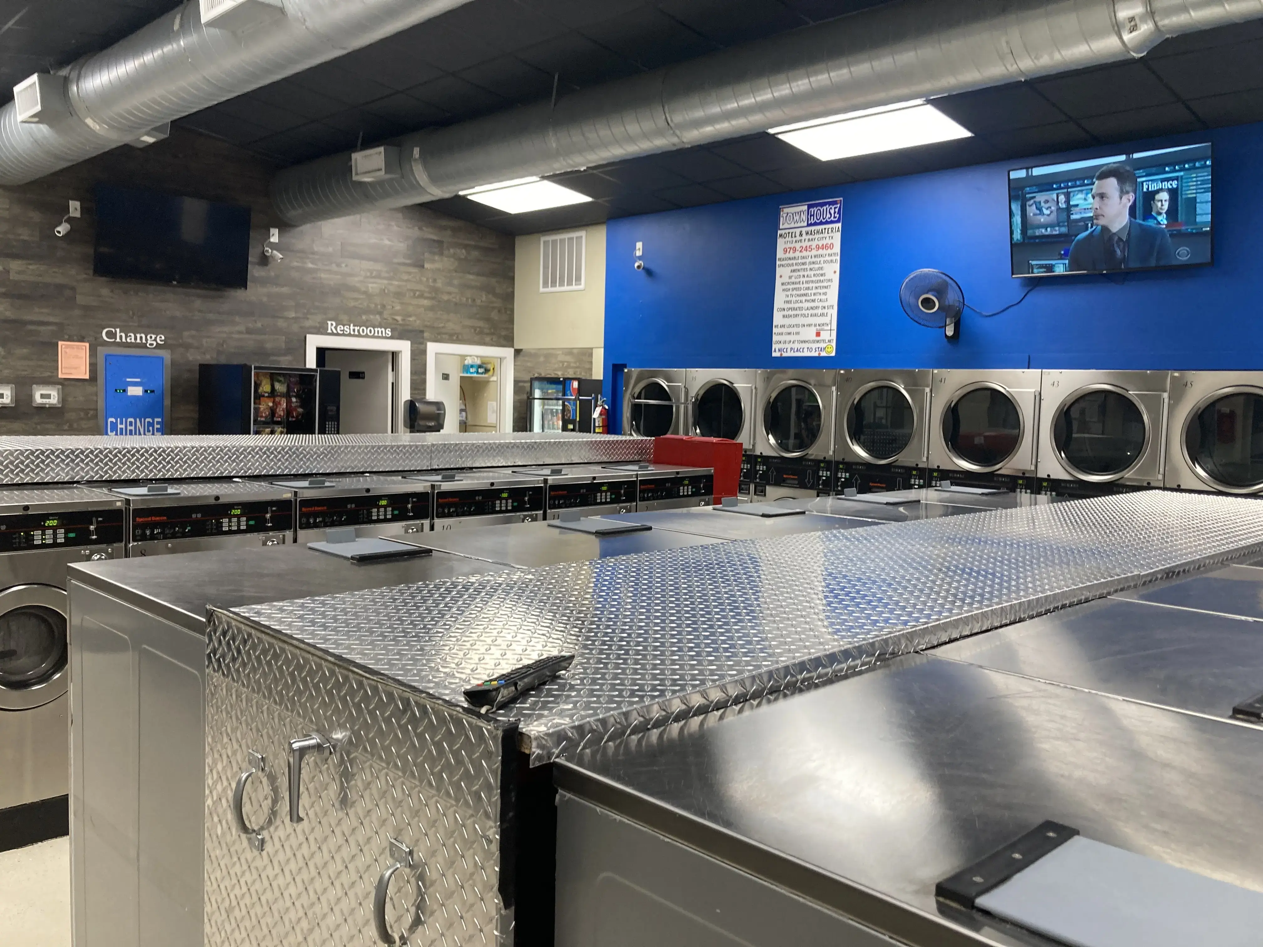 Star 35 Laundry - Image 12