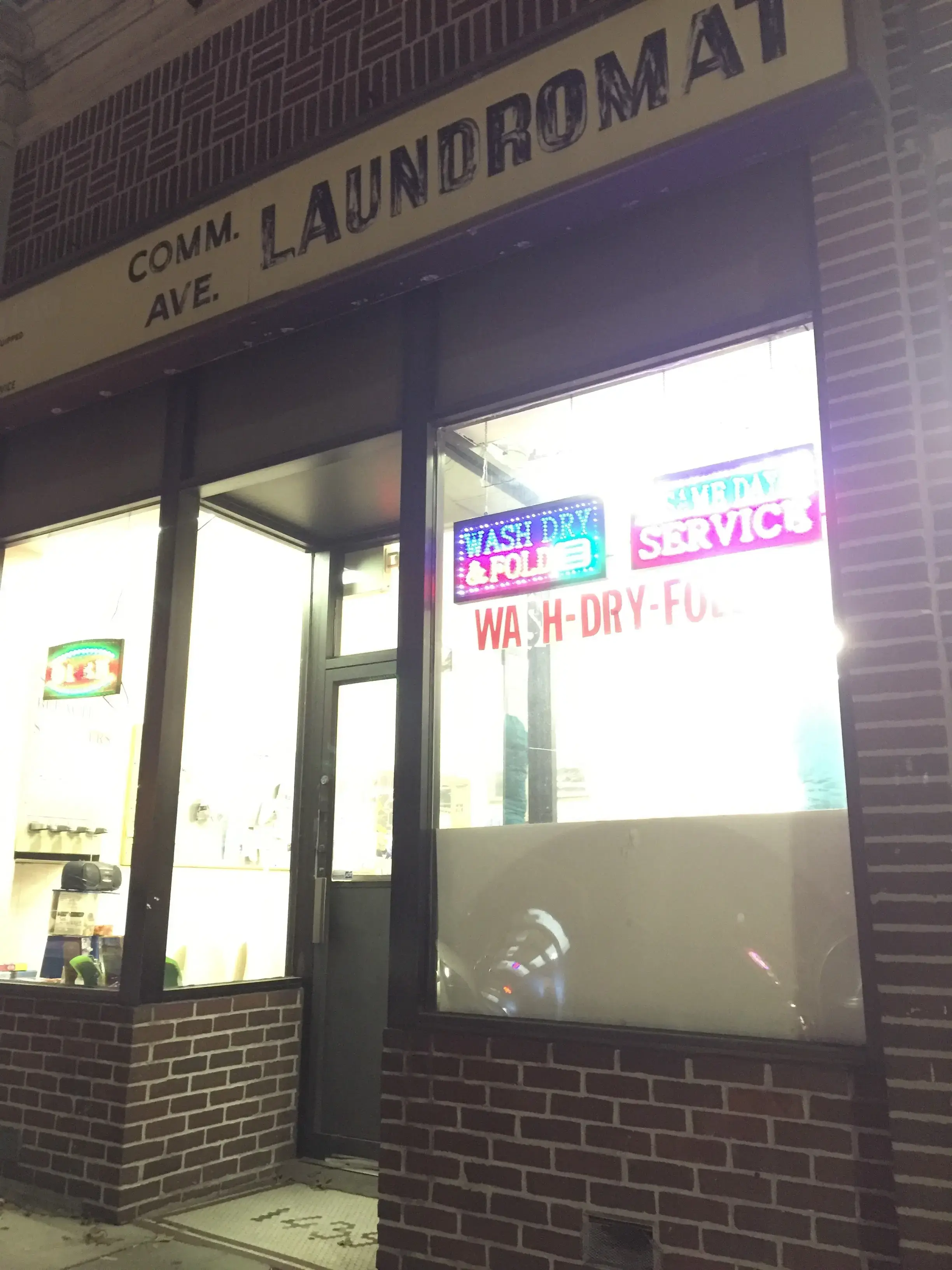 Star Drycleaner and Laundromat - Image 19