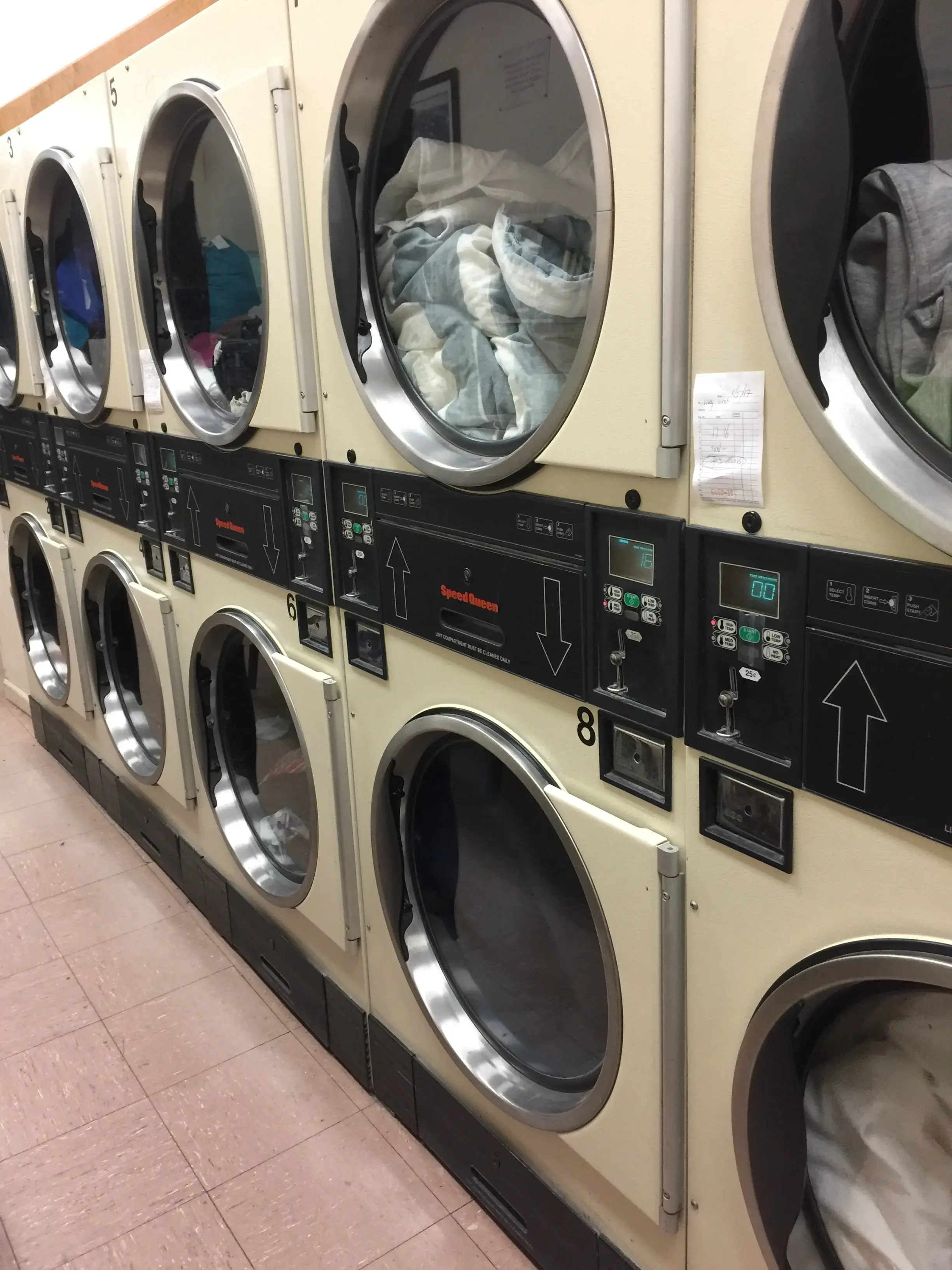 Star Drycleaner and Laundromat thumbnail 18