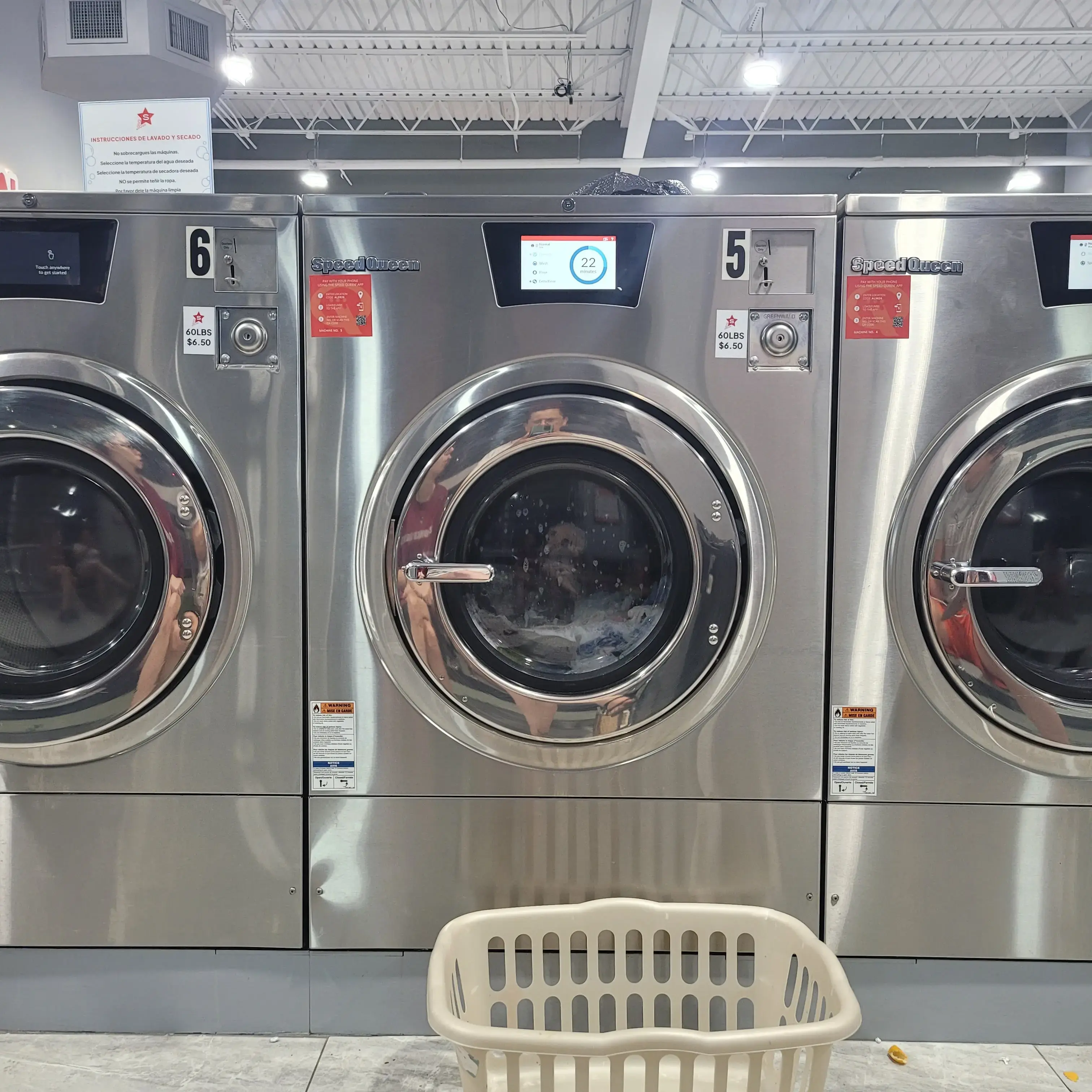 Star Washateria - Image 5