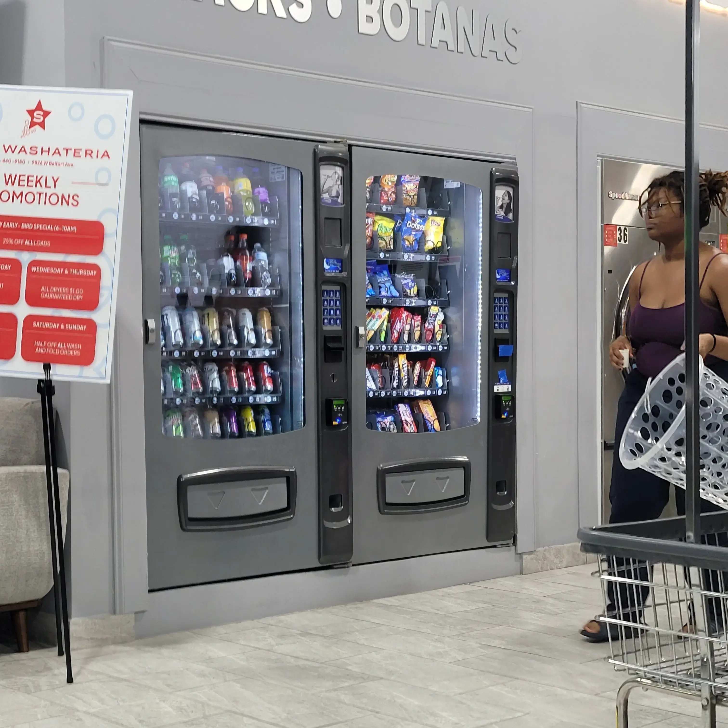 Star Washateria - Image 6