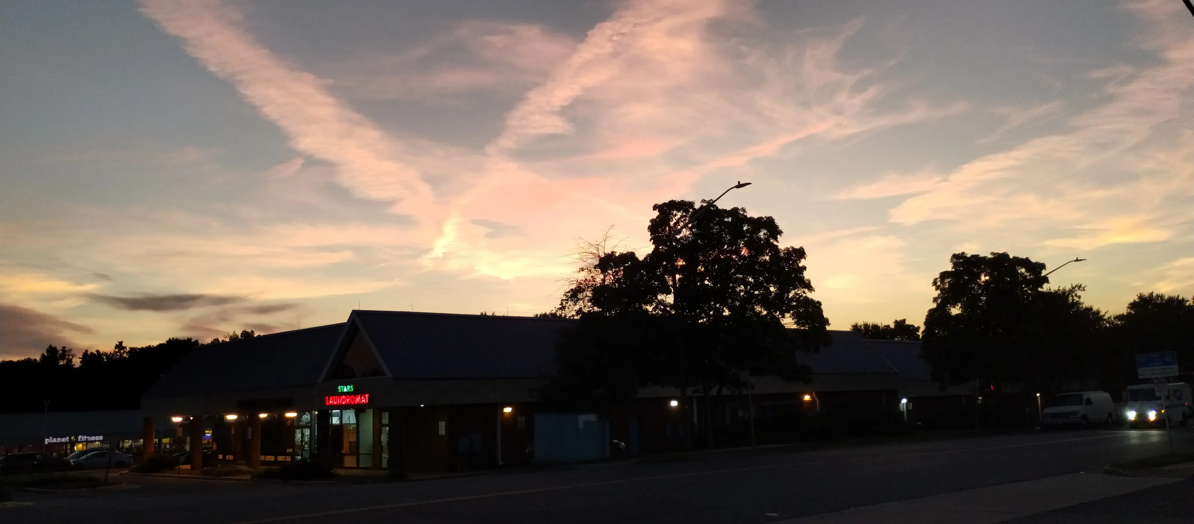 Stars Laundromat - Image 13