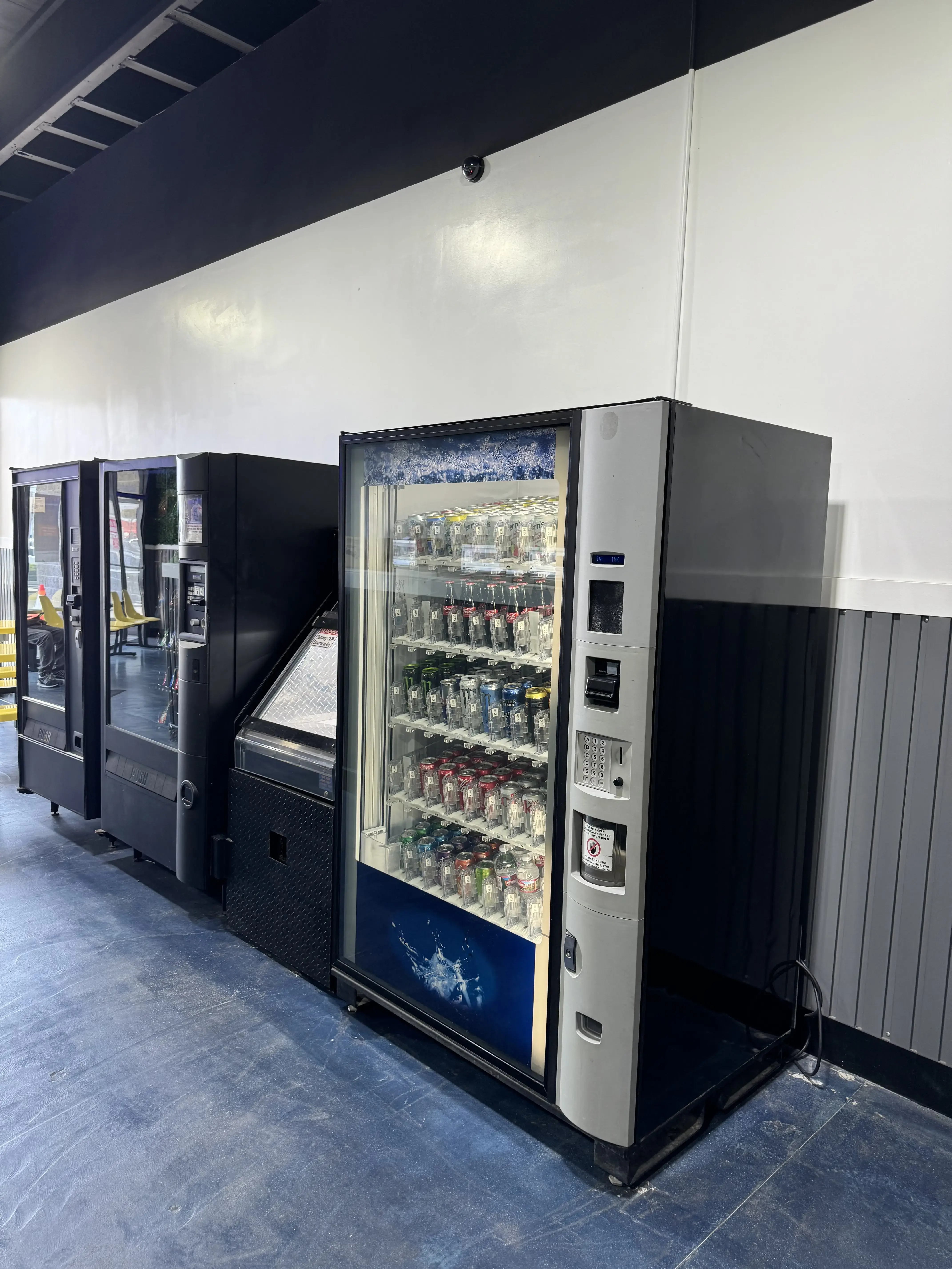 Start 2 Finish Laundromat - Image 5