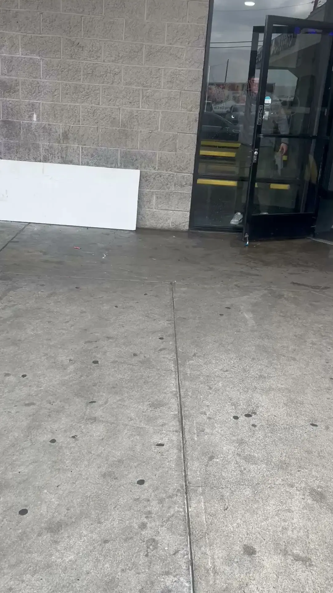 Start 2 Finish Laundromat - Image 12