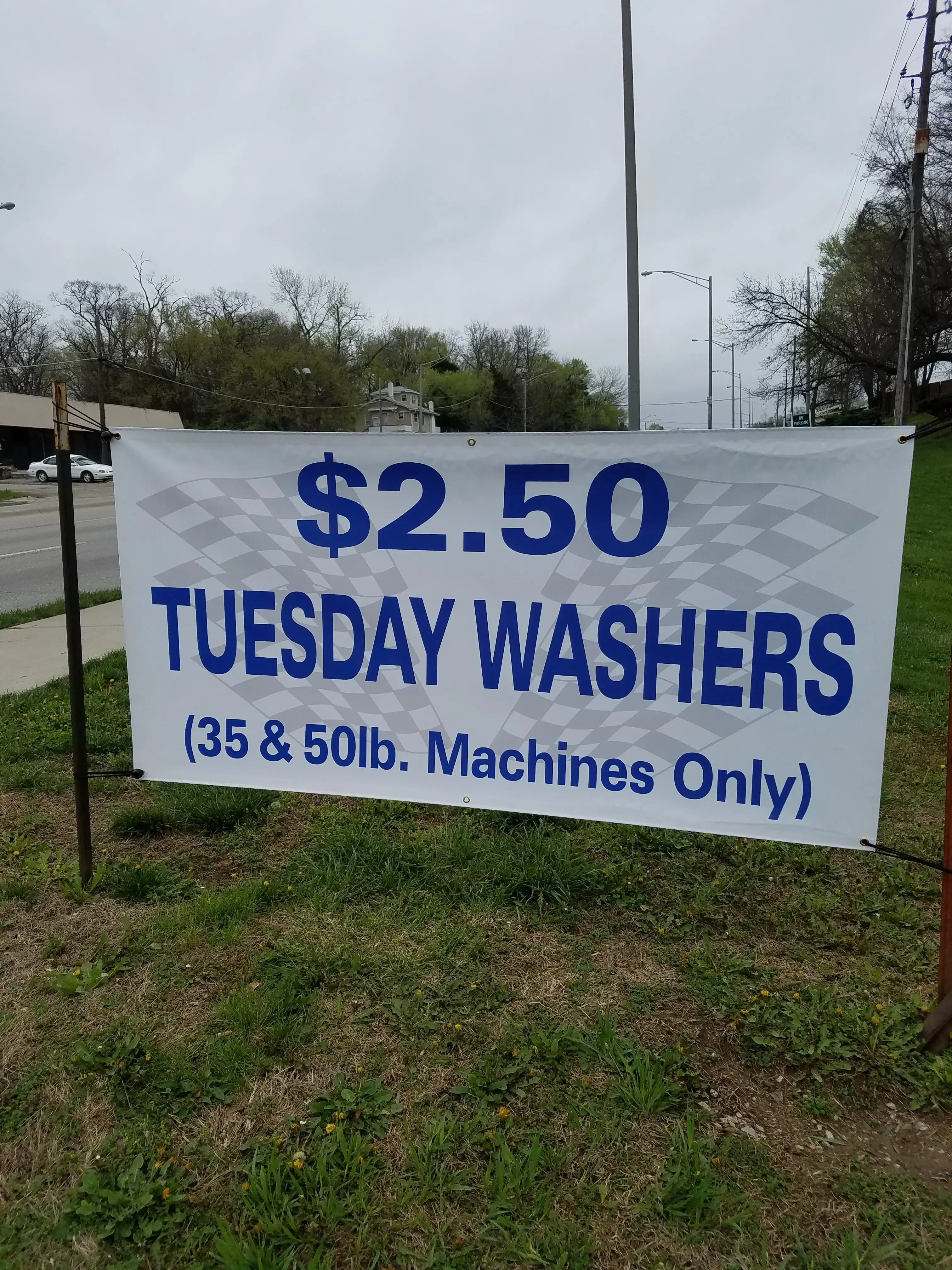 State Avenue Coin Laundry - weekly specials, come see us and save! thumbnail 11