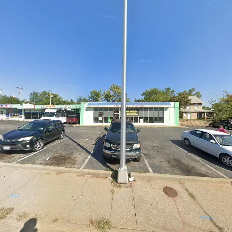 State Avenue Laundroplex thumbnail 5