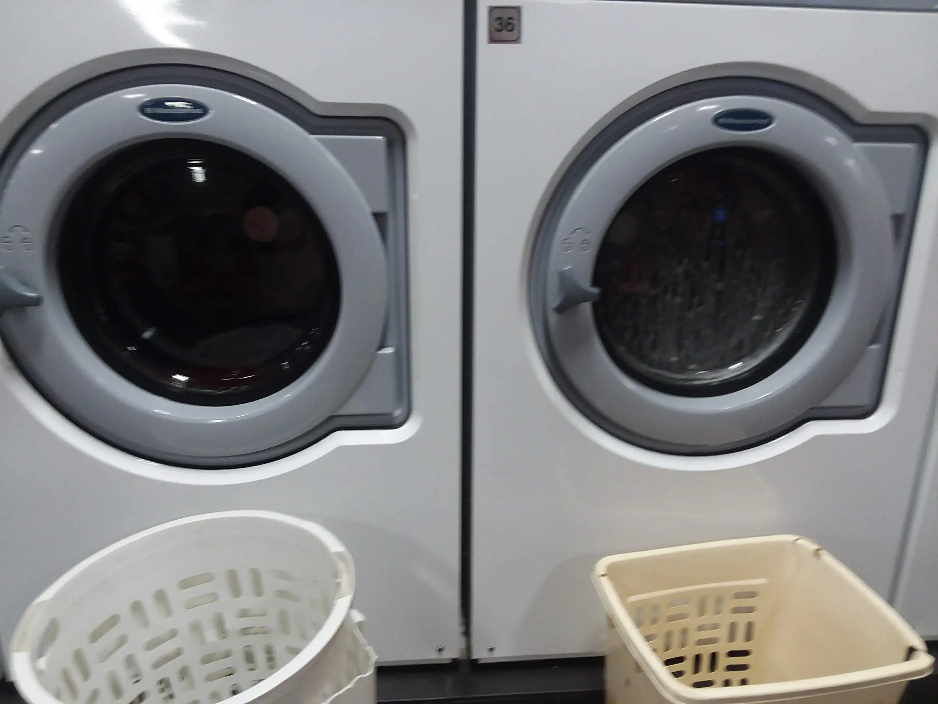 State of the Art Laundromat thumbnail 2