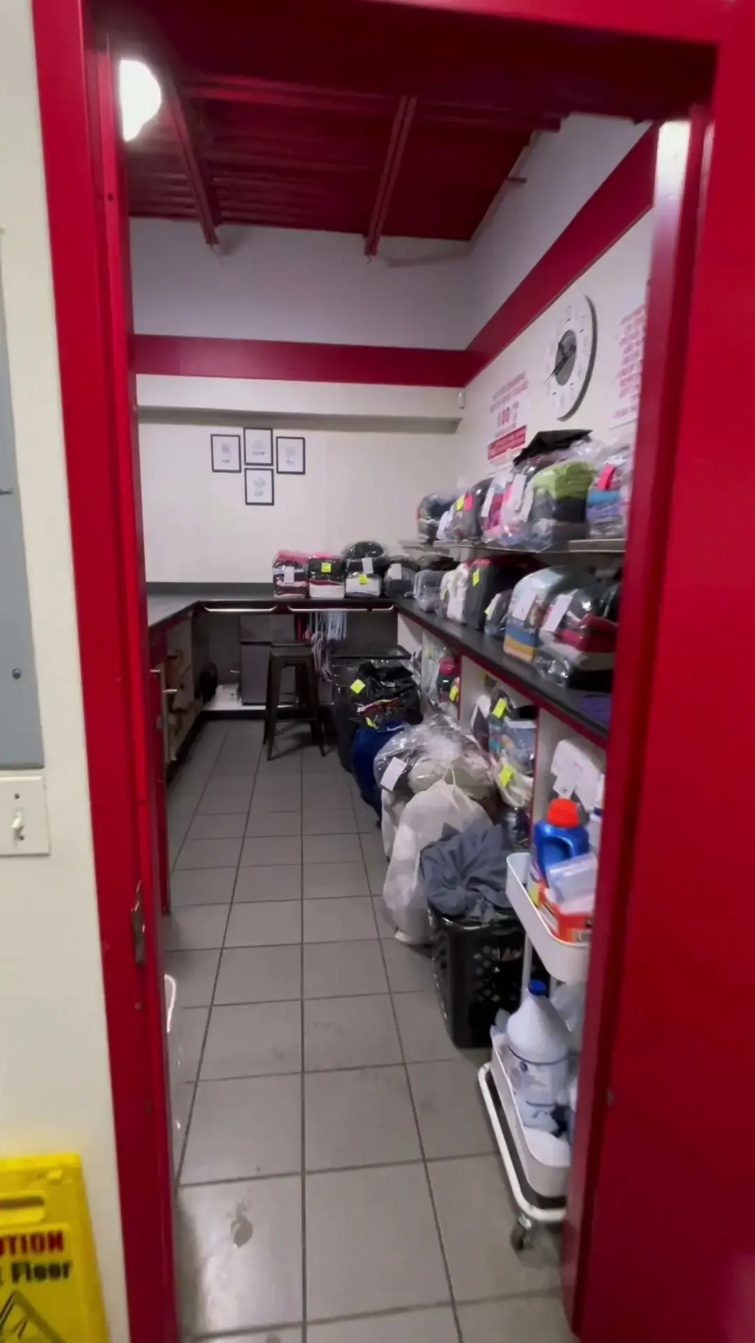 State of the Art Laundromat thumbnail 2