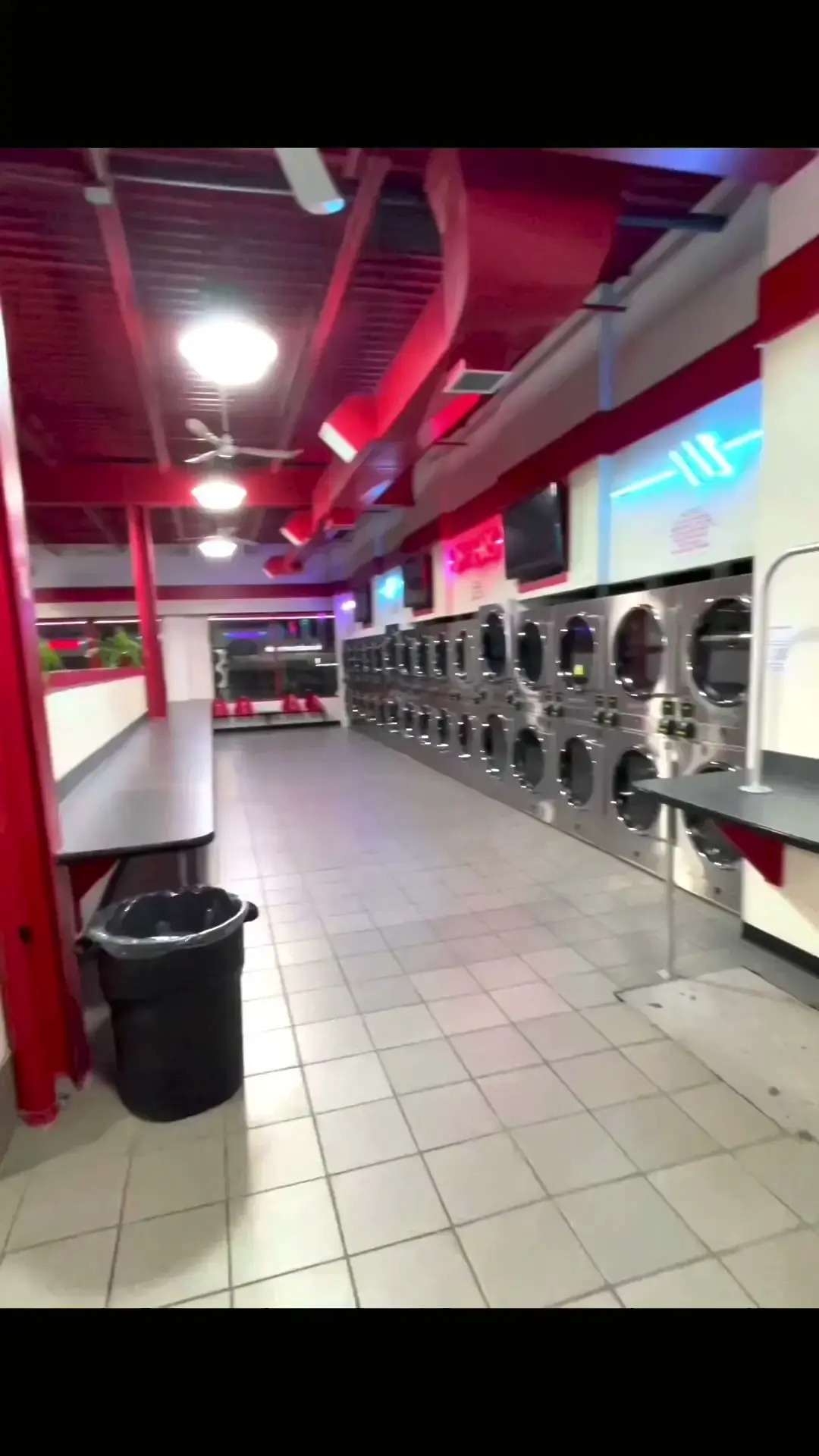State of the Art Laundromat - Image 8