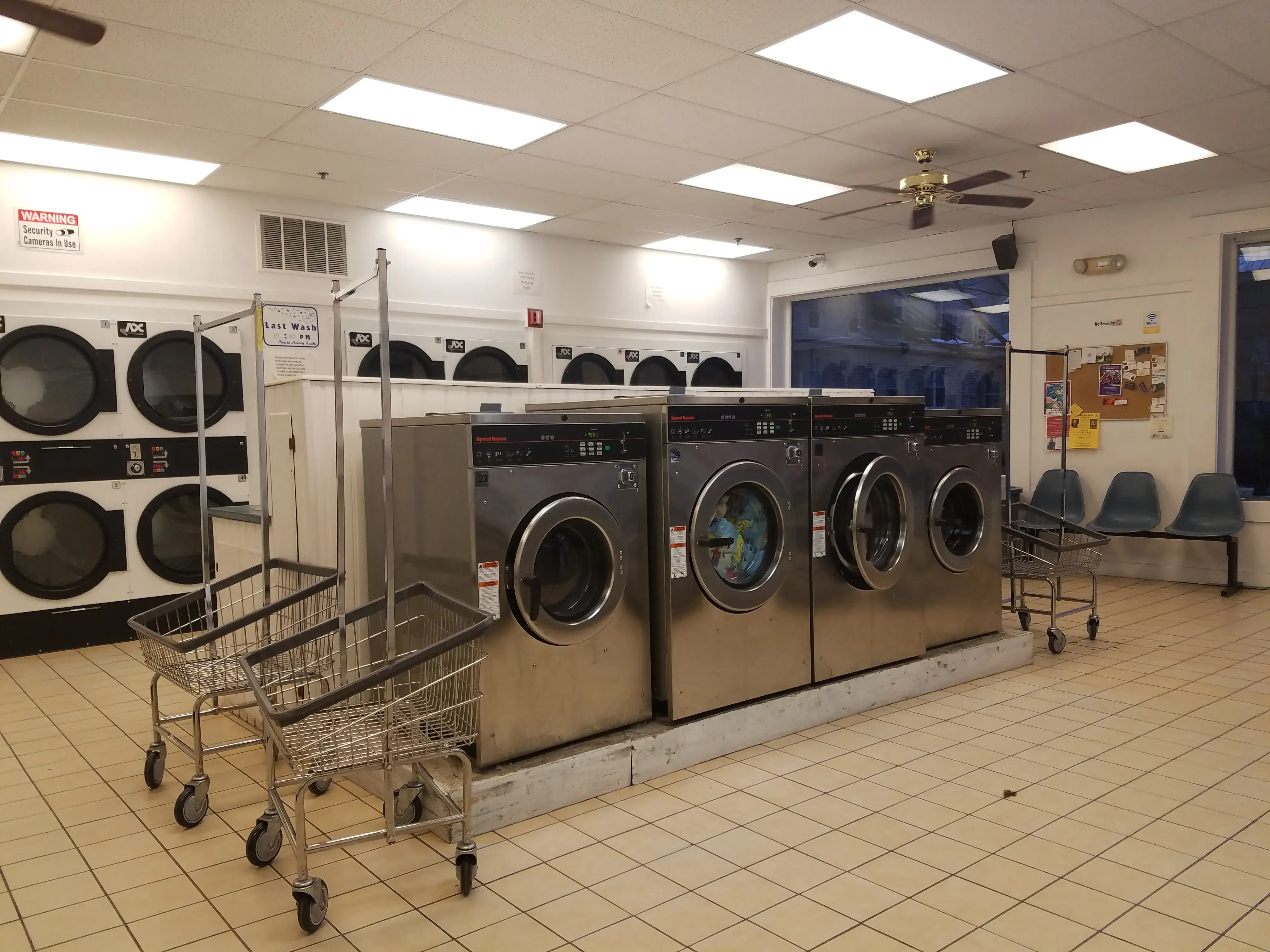 State Street Laundromat / Galactic Laundry - Image 4