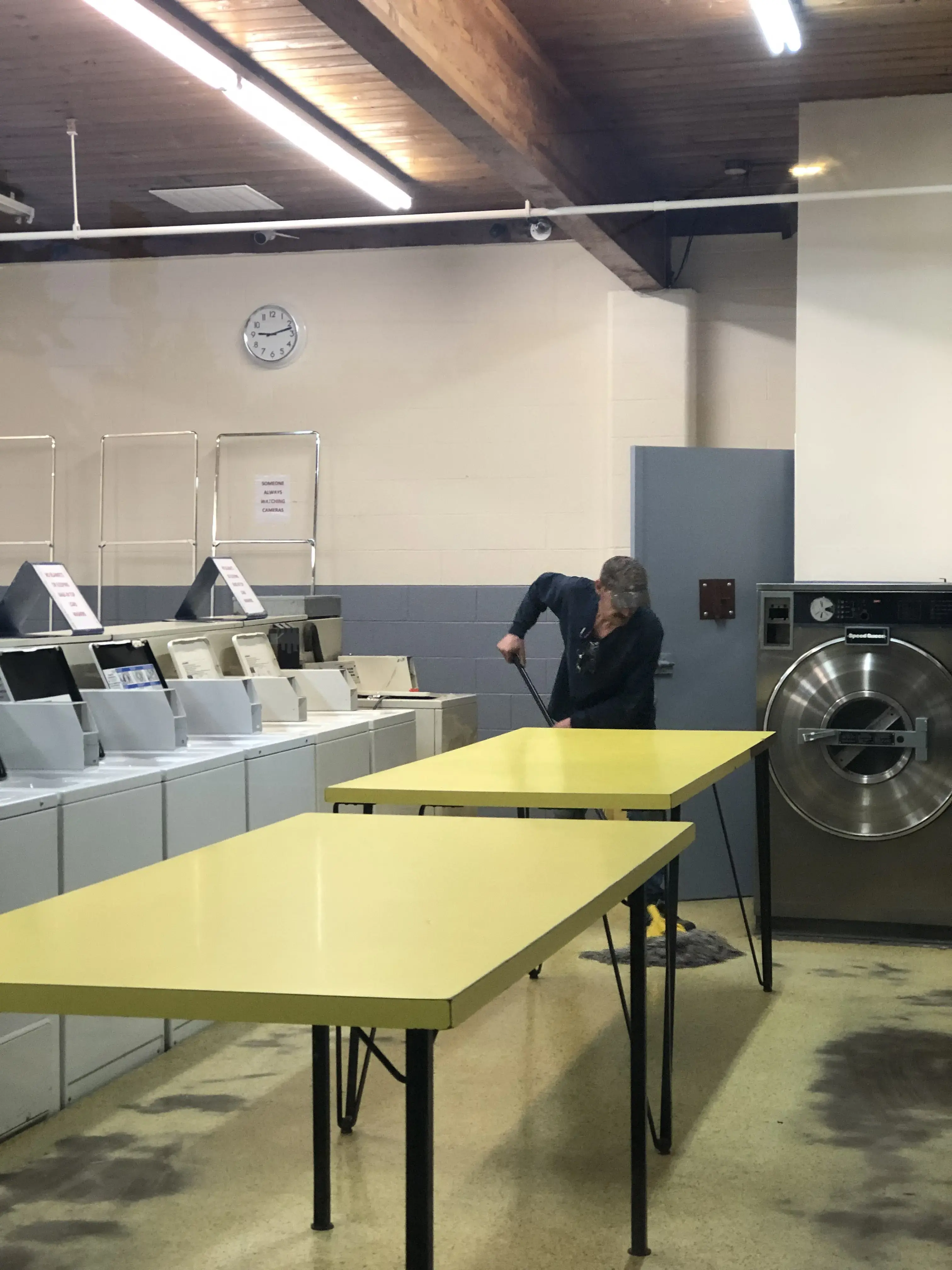 State Street Laundromat thumbnail 5
