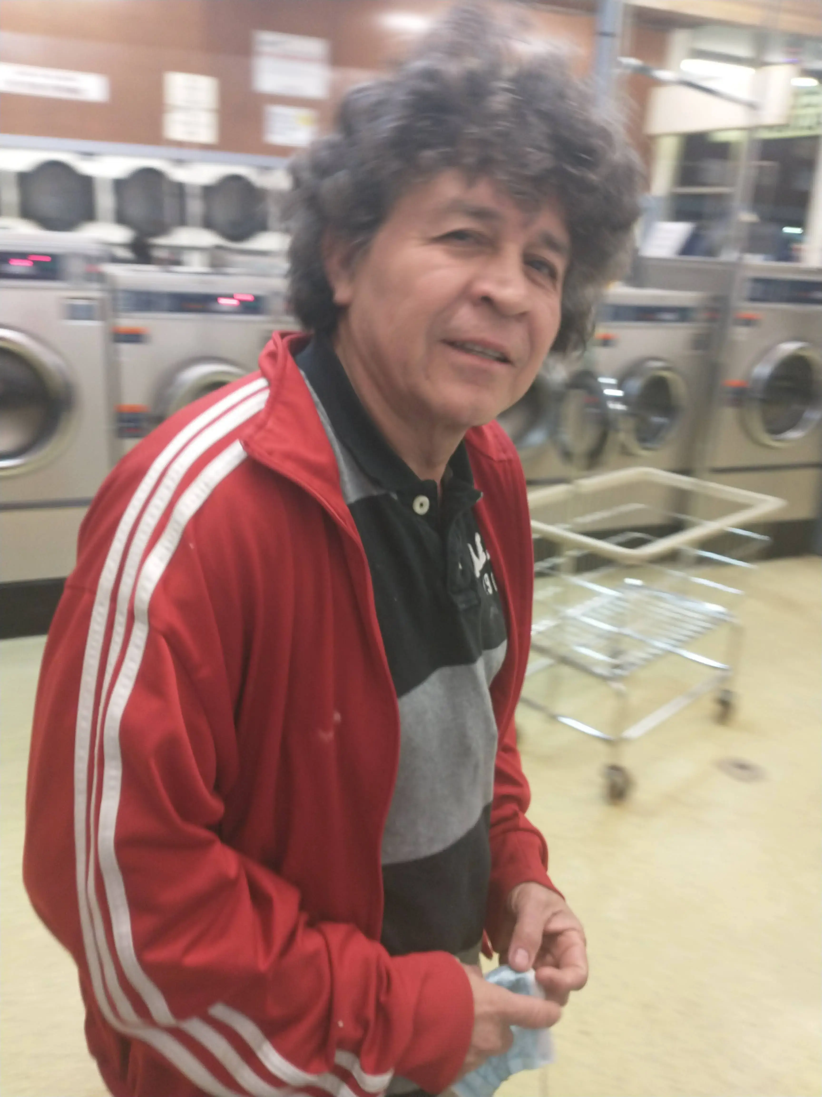 State Street Laundromat - Image 11