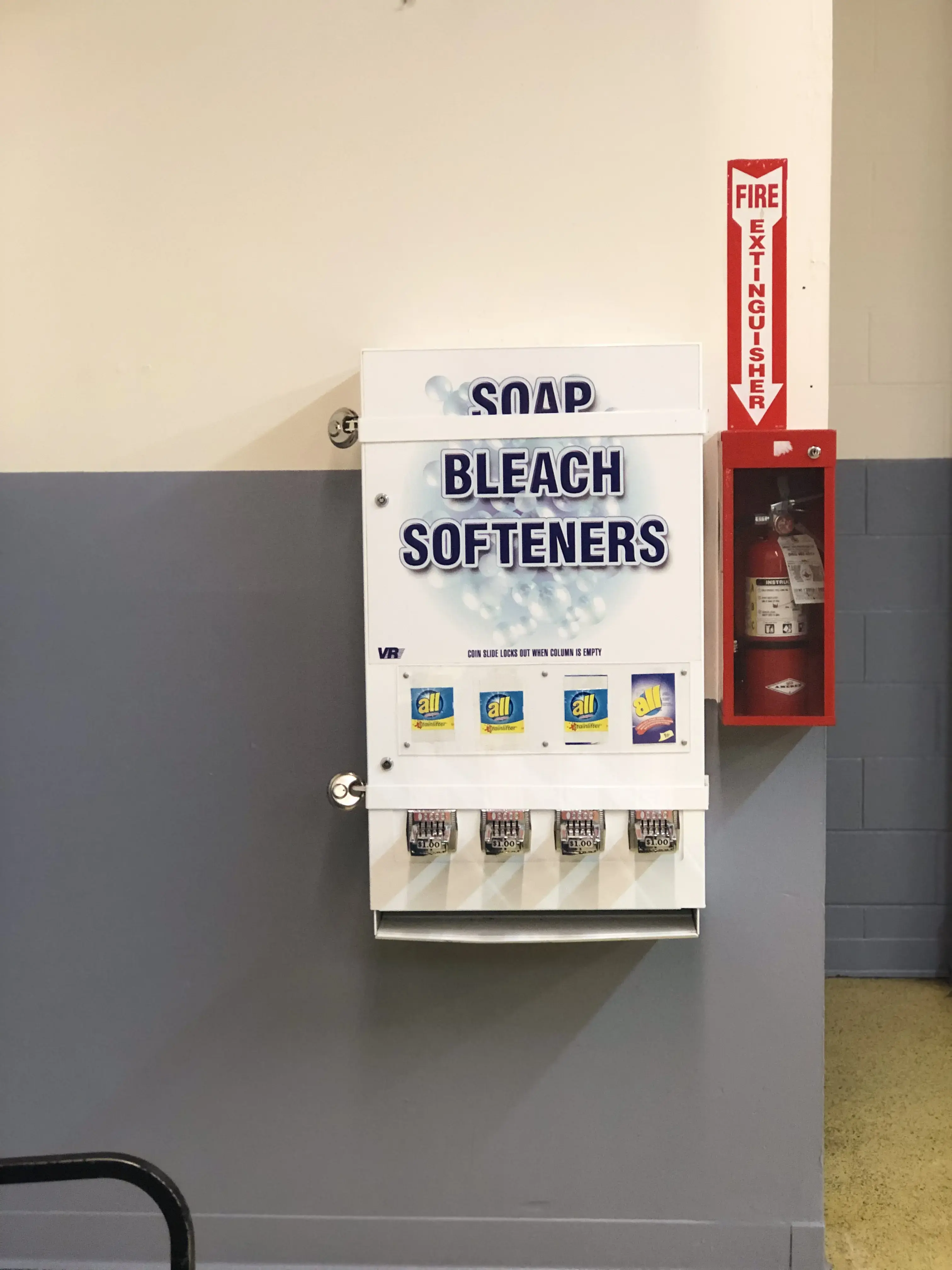 State Street Laundromat - Image 7