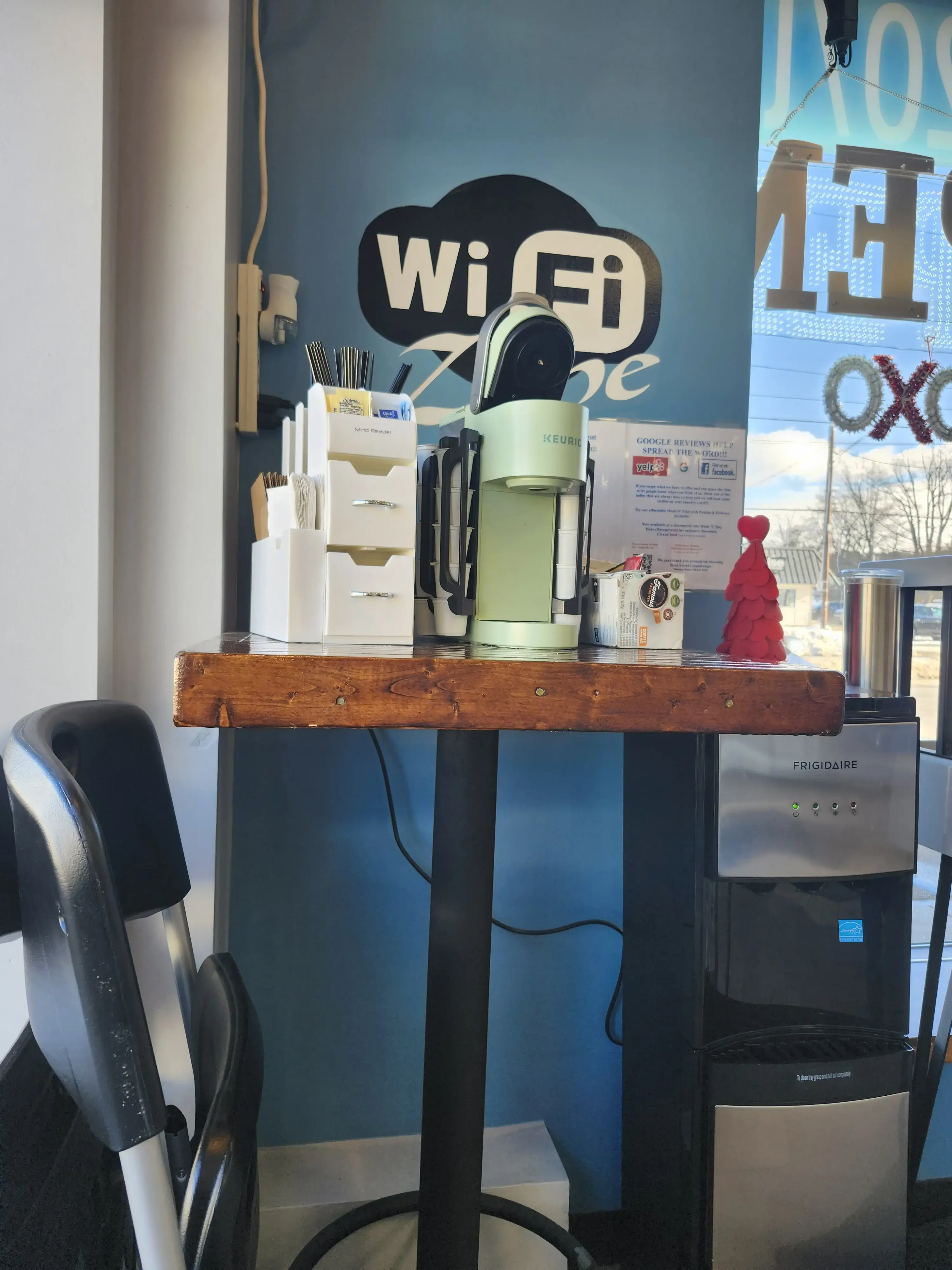 State Street Laundromat - Image 7