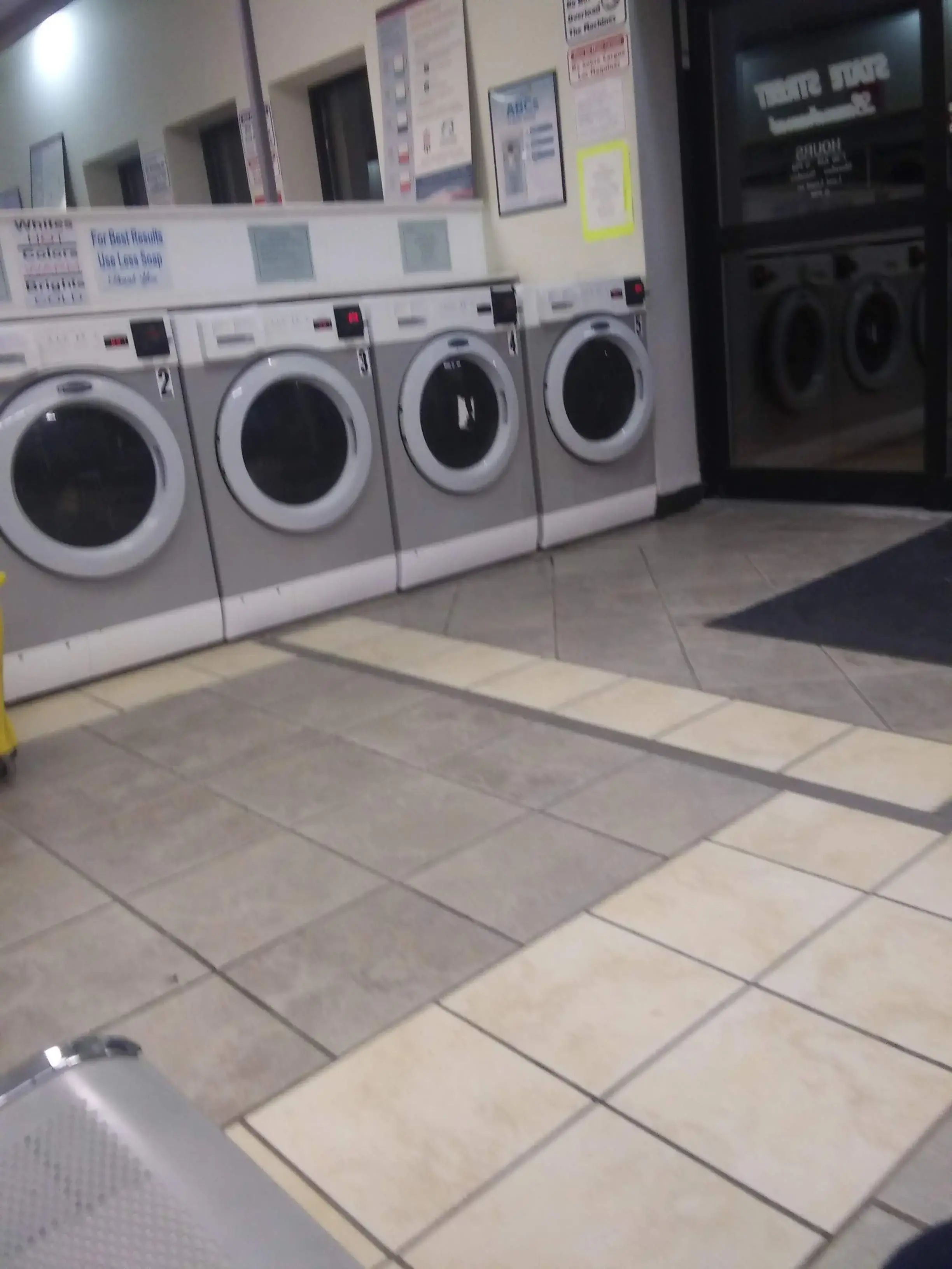 State Street Laundromat thumbnail 13