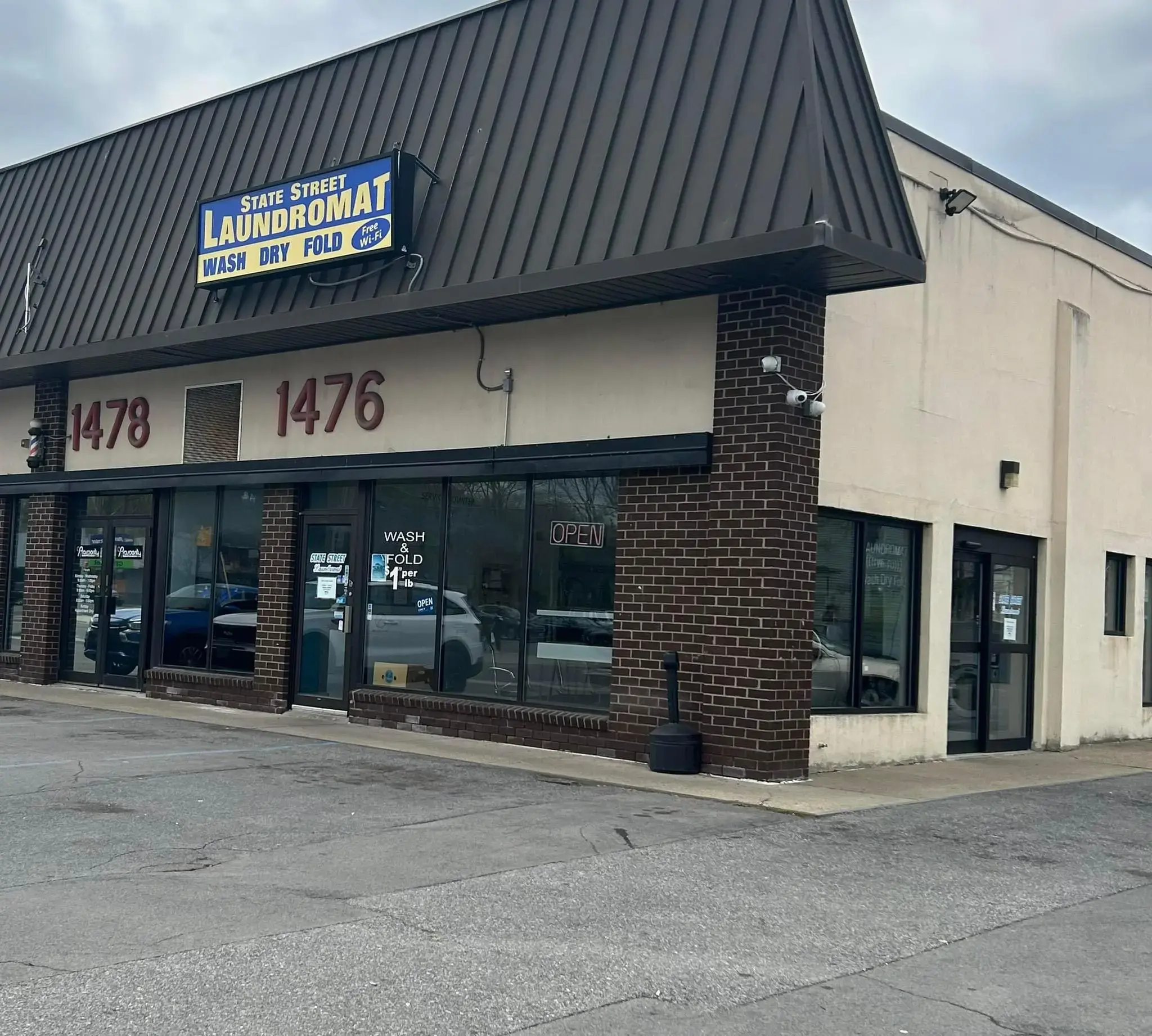 State Street Laundromat - Image 3