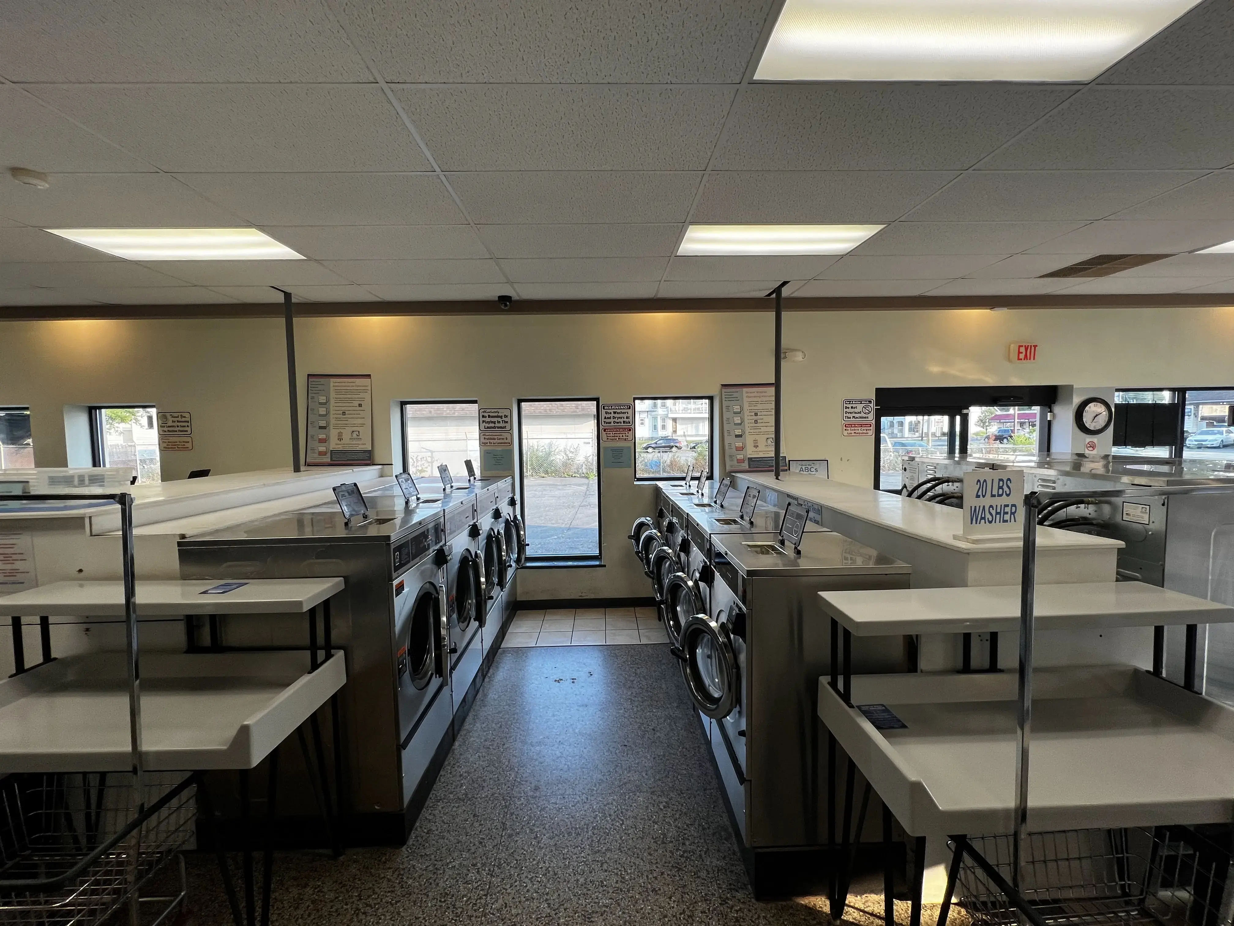 State Street Laundromat thumbnail 4