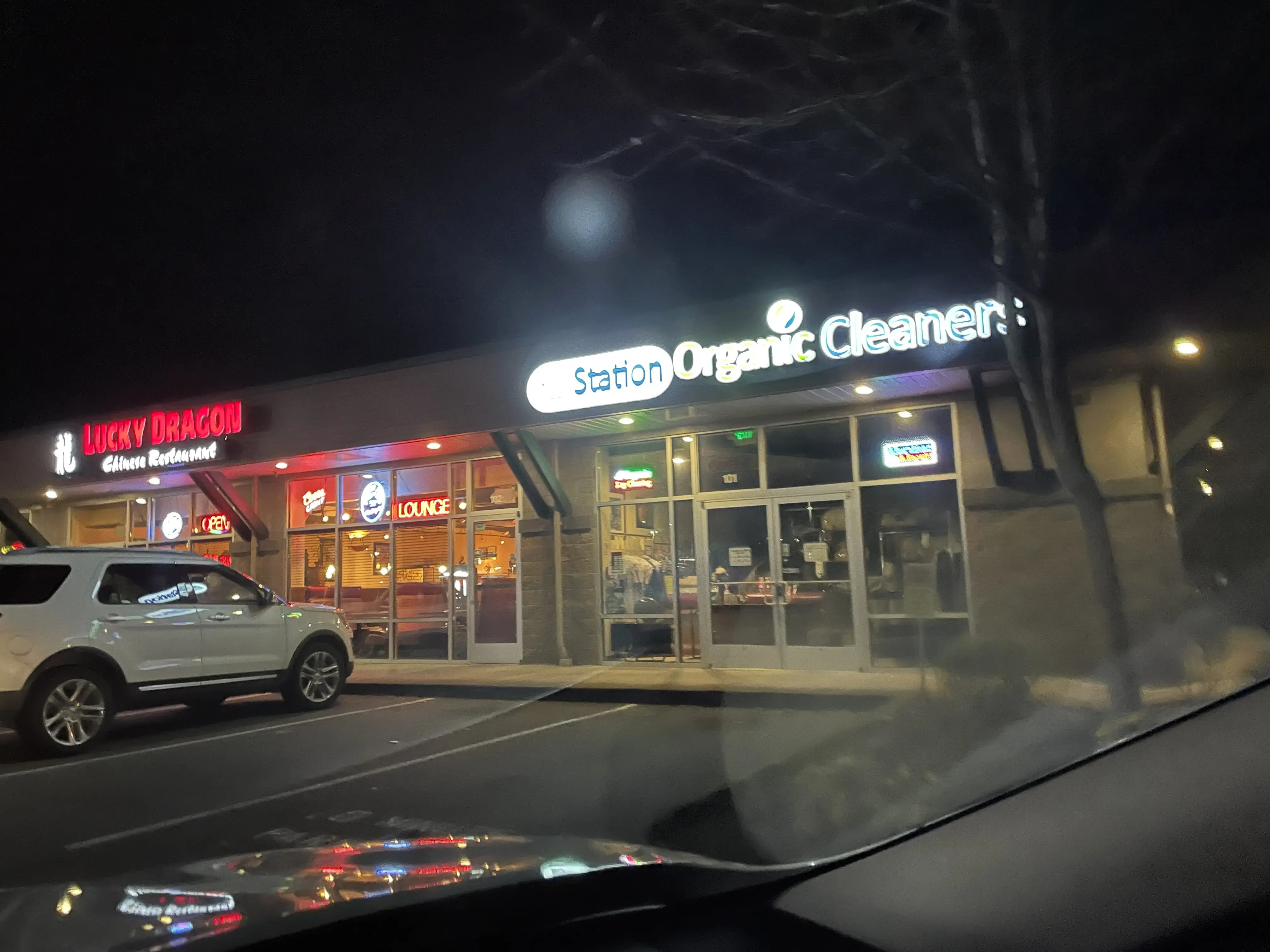 Station Organic Dry Cleaners - Image 9