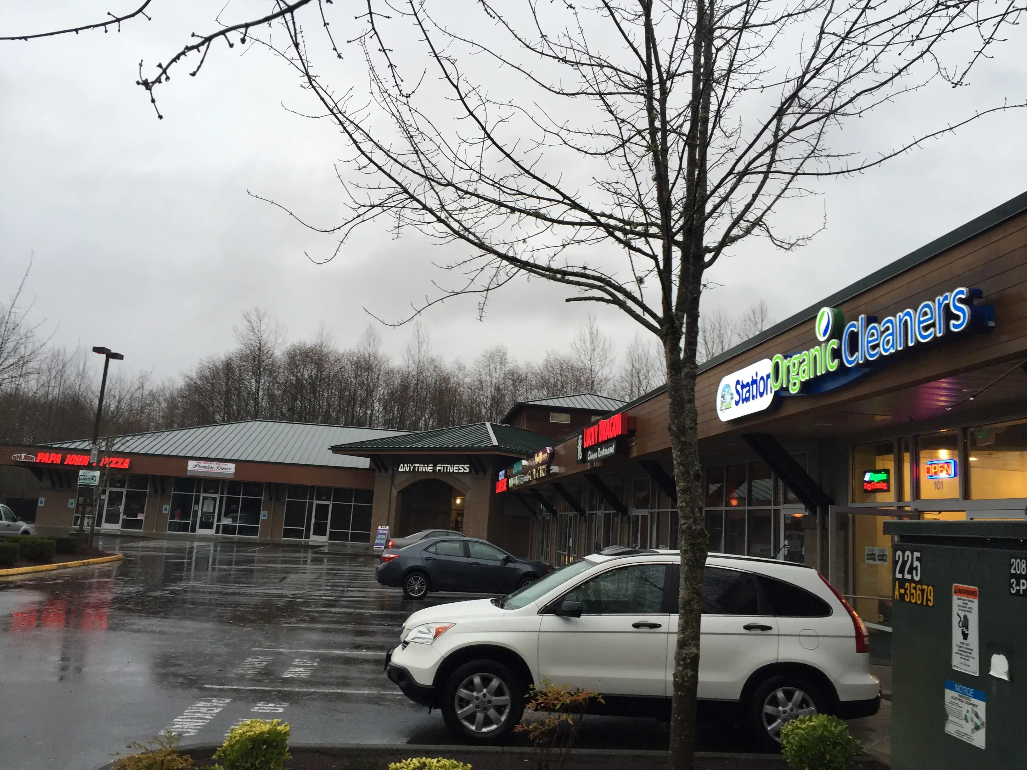 Station Organic Dry Cleaners - Image 8