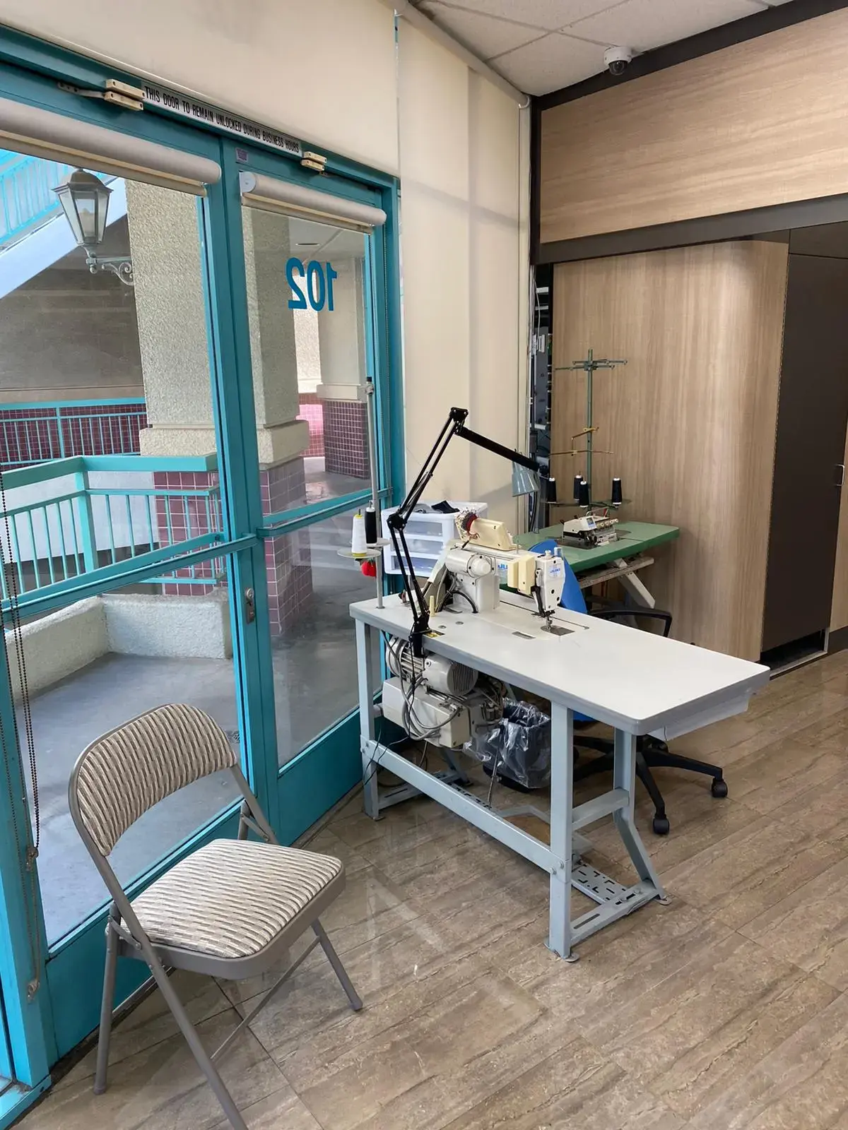 Steamer Dry Cleaners thumbnail 3